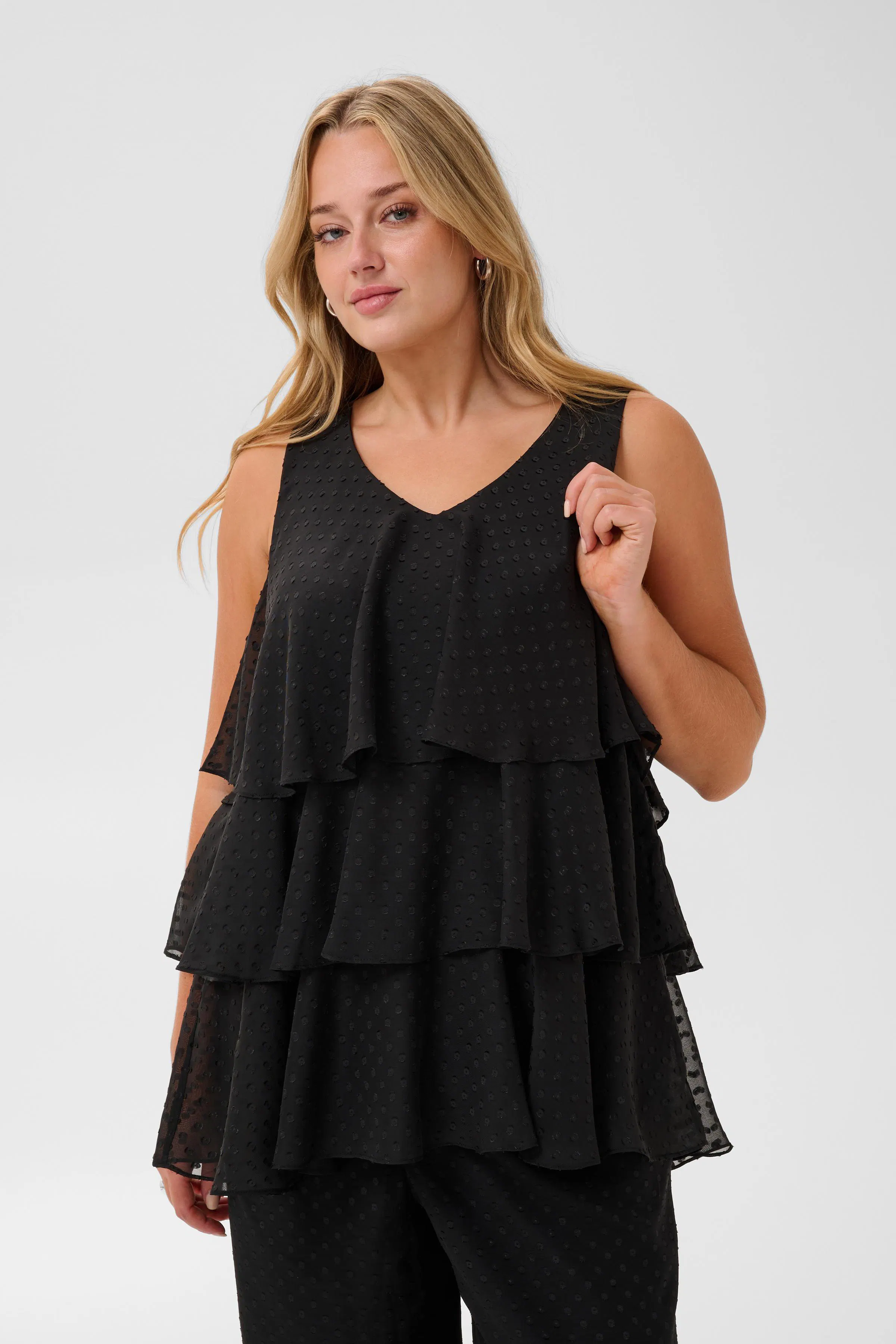 KCrinah Blouse LOOKBOOK FRONT 10584571-100121