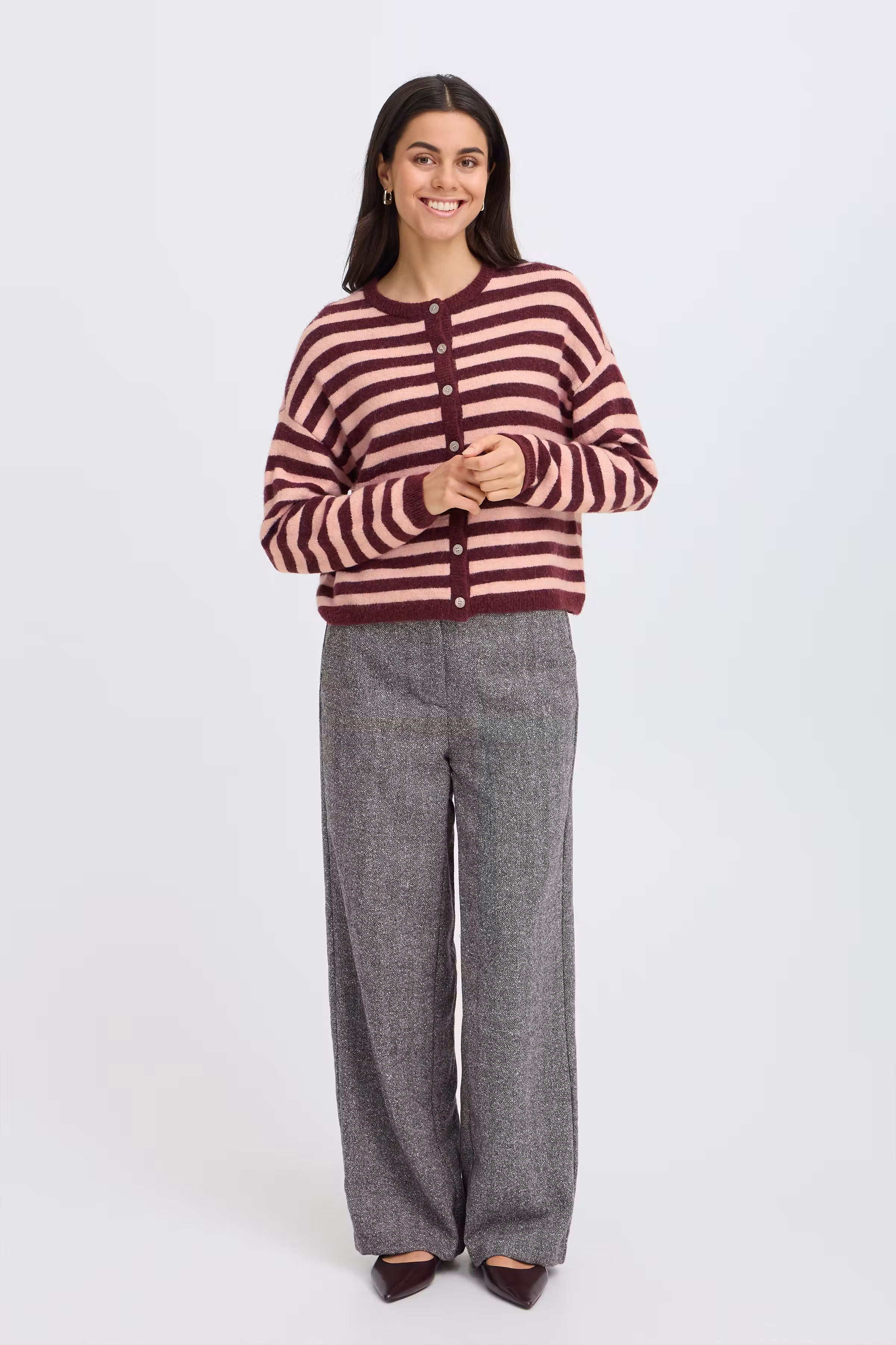FRIDAA Cardigan LOOKBOOK FRONT 20618350-900012737
