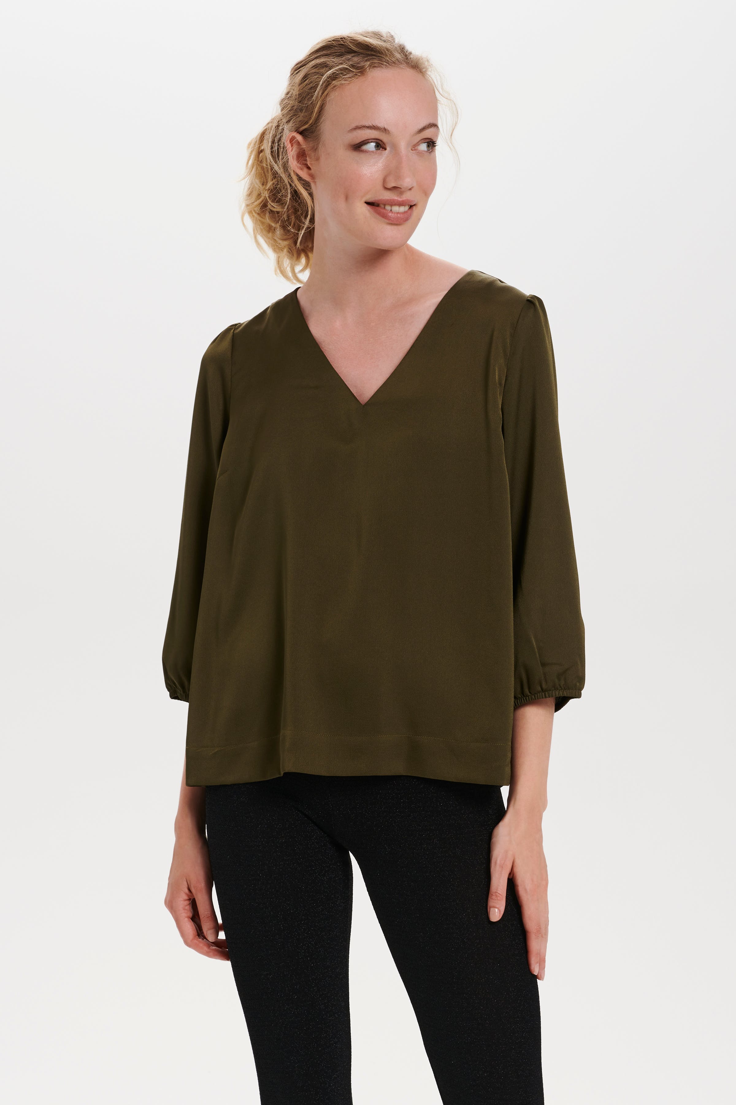 JasmineSZ Leggings

 LOOKBOOK FRONT 30511594-193911