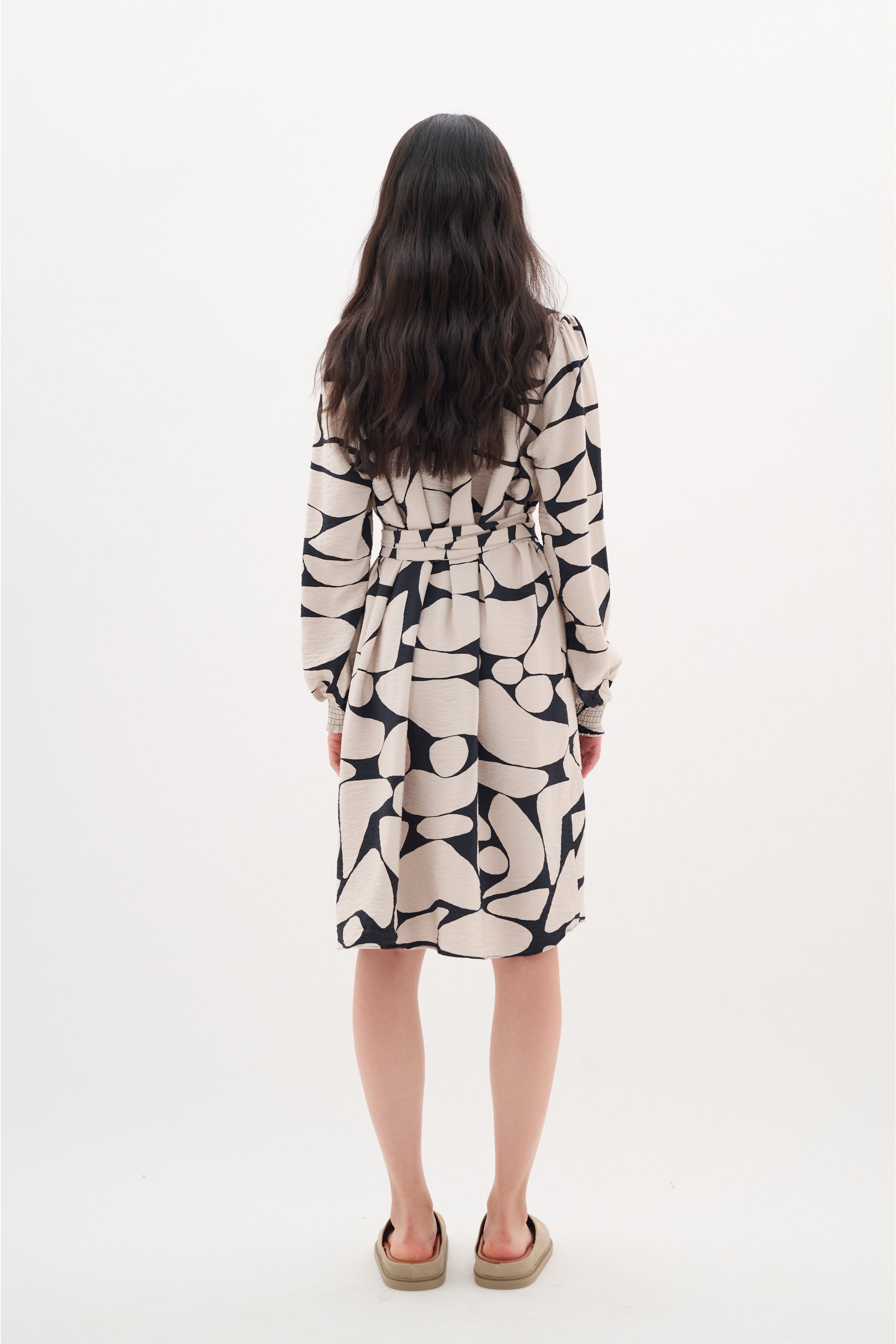 MettaIW korte Jurk LOOKBOOK BACK 30109672-303178