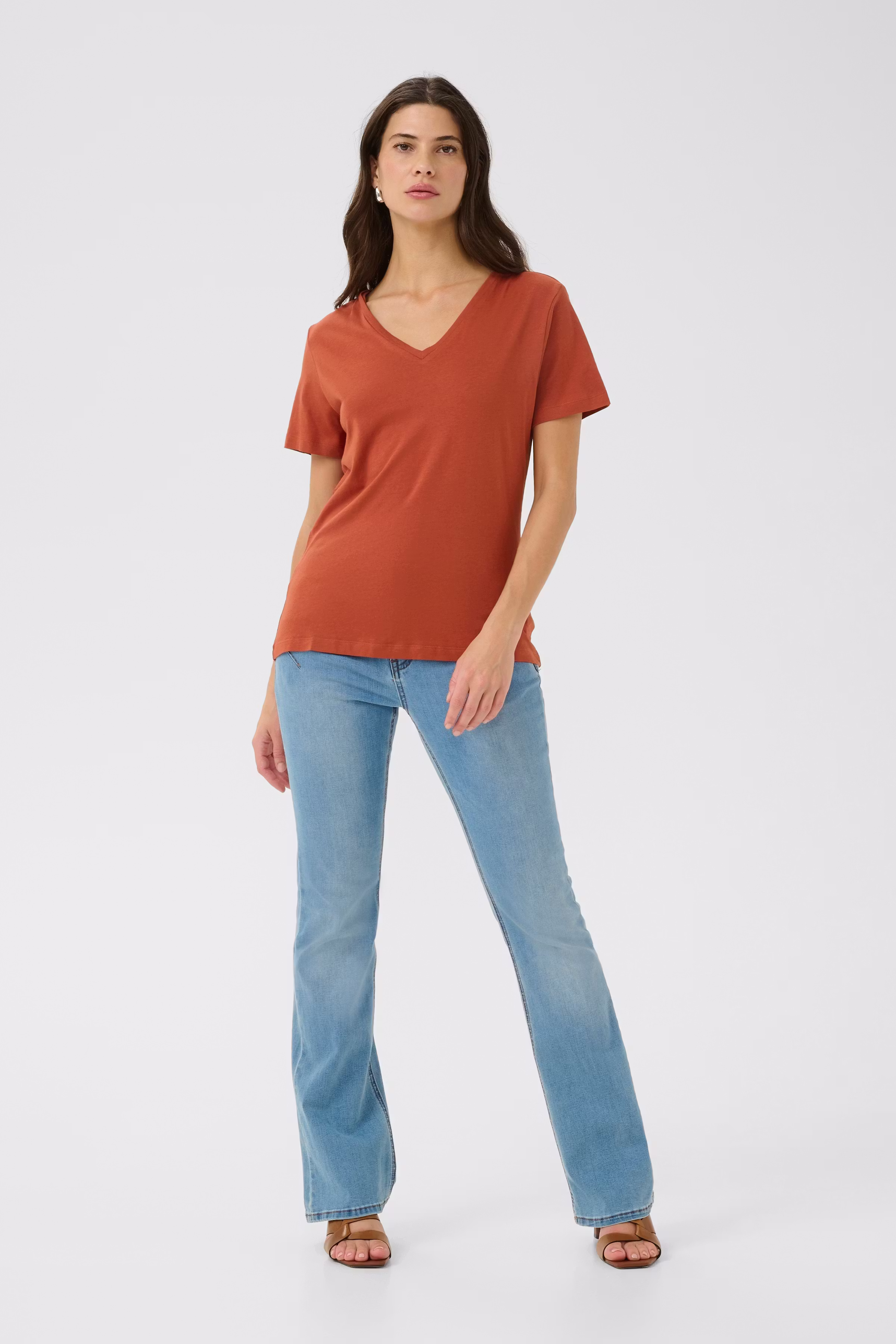 Naia T-shirt LOOKBOOK FRONT 10604508-181346