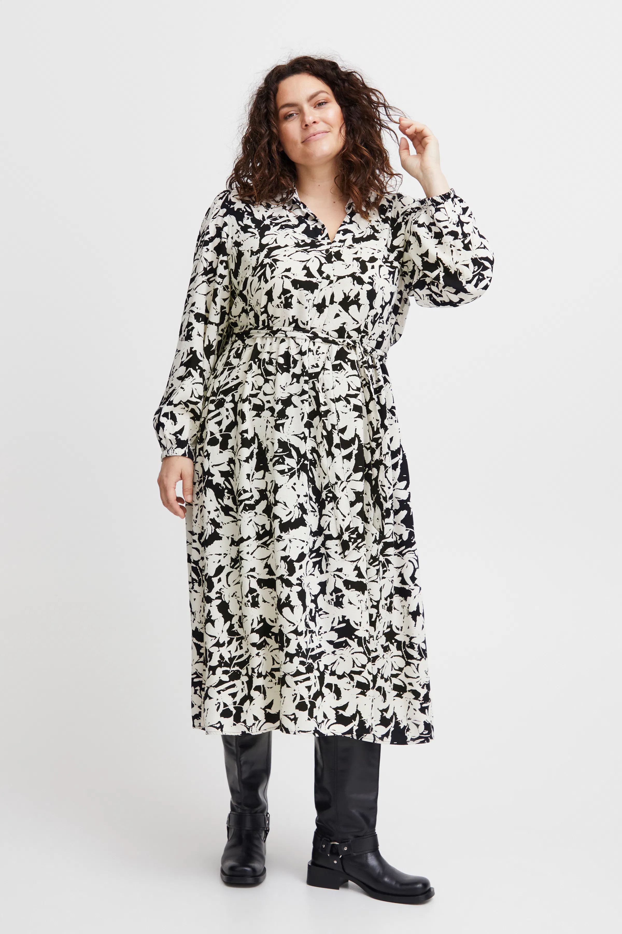 Kjole LOOKBOOK FRONT 20612605-202203