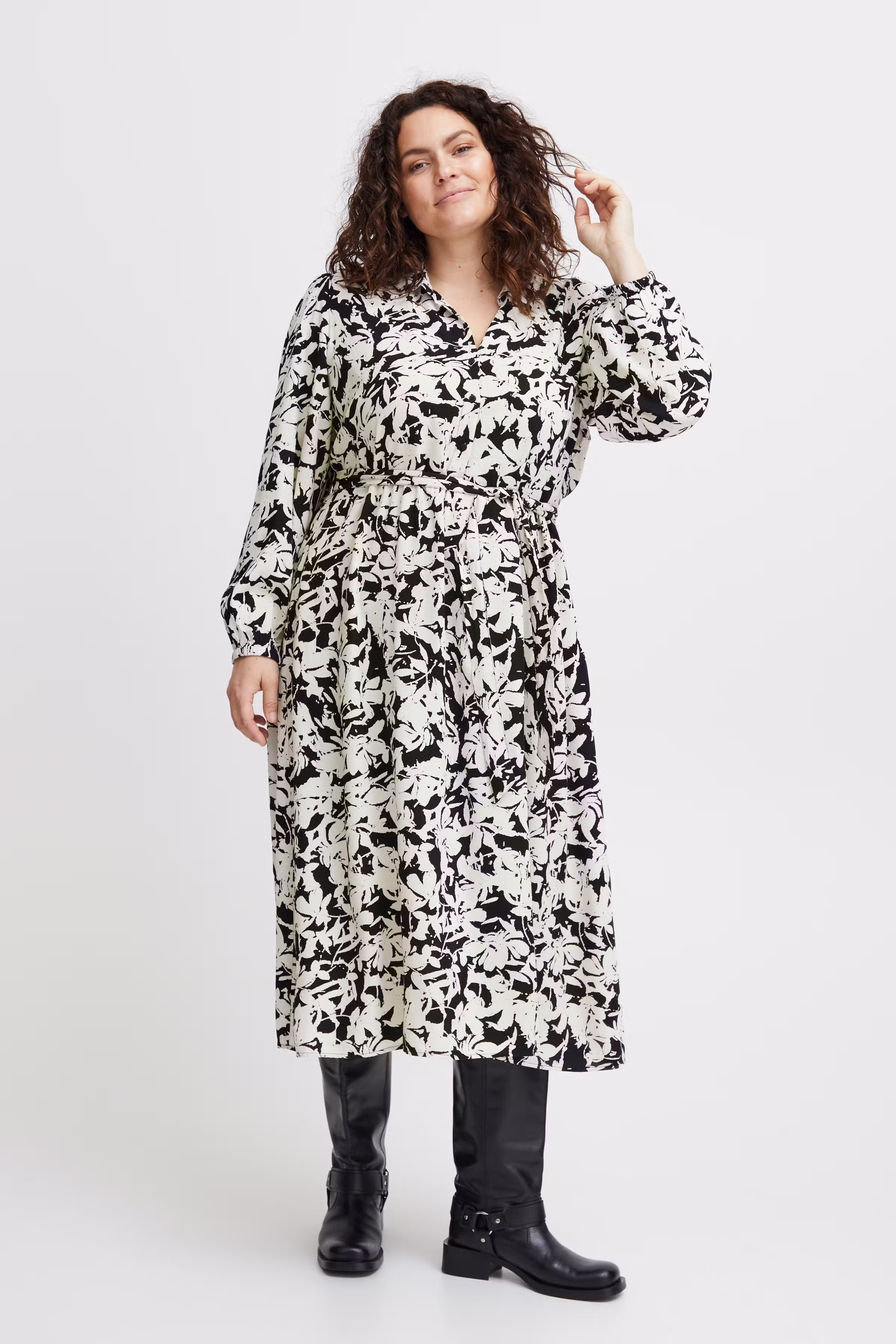 Kjole LOOKBOOK FRONT 20612605-202203