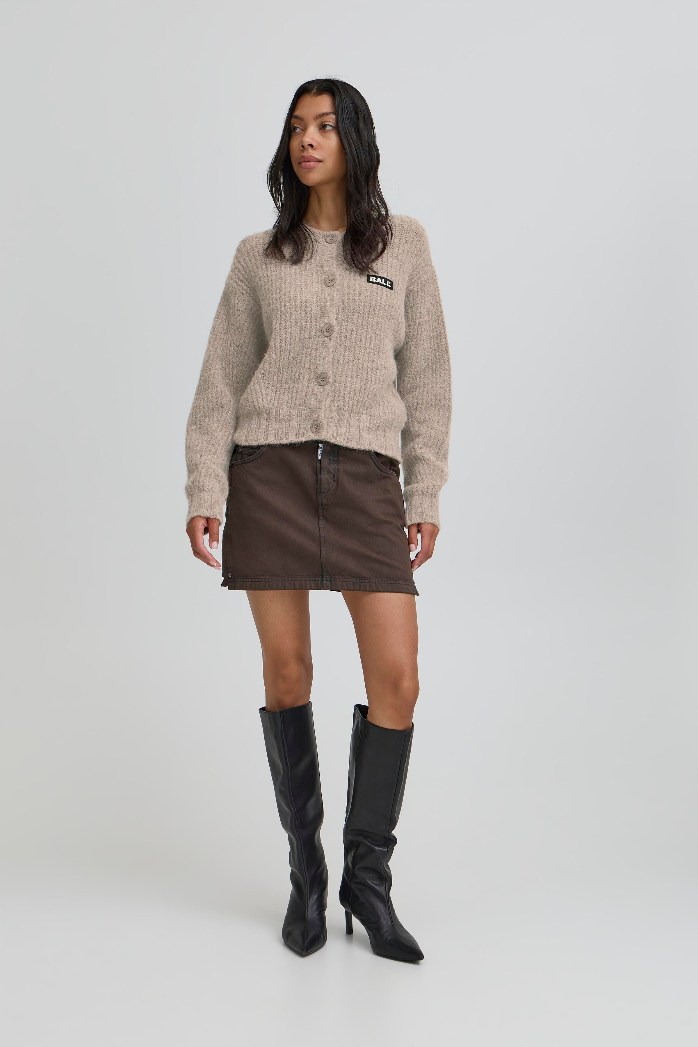 BASTACY Cardigan LOOKBOOK FRONT 50405351-160205