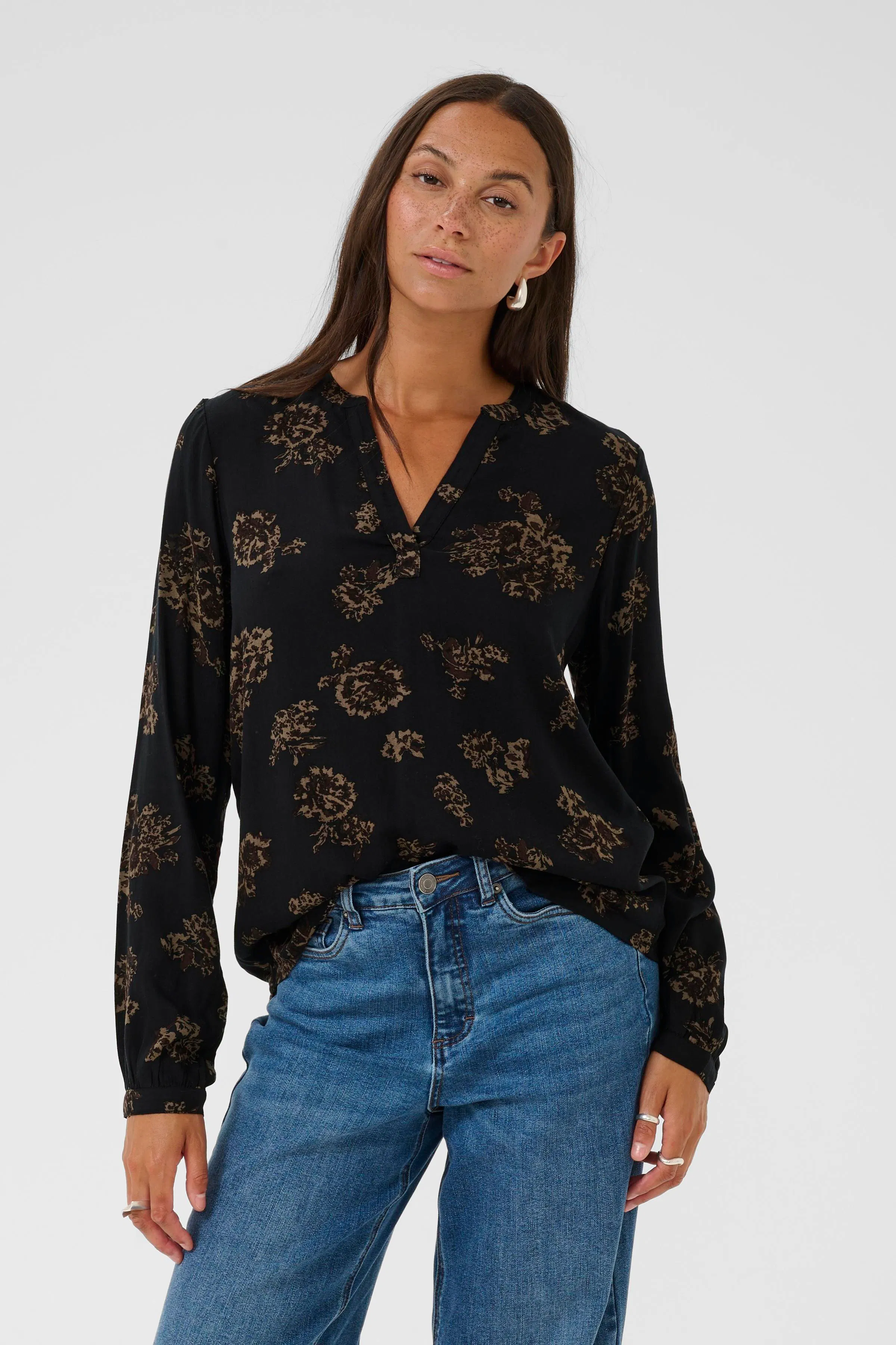 KAjalie Bluse LOOKBOOK FRONT 10552004-109131