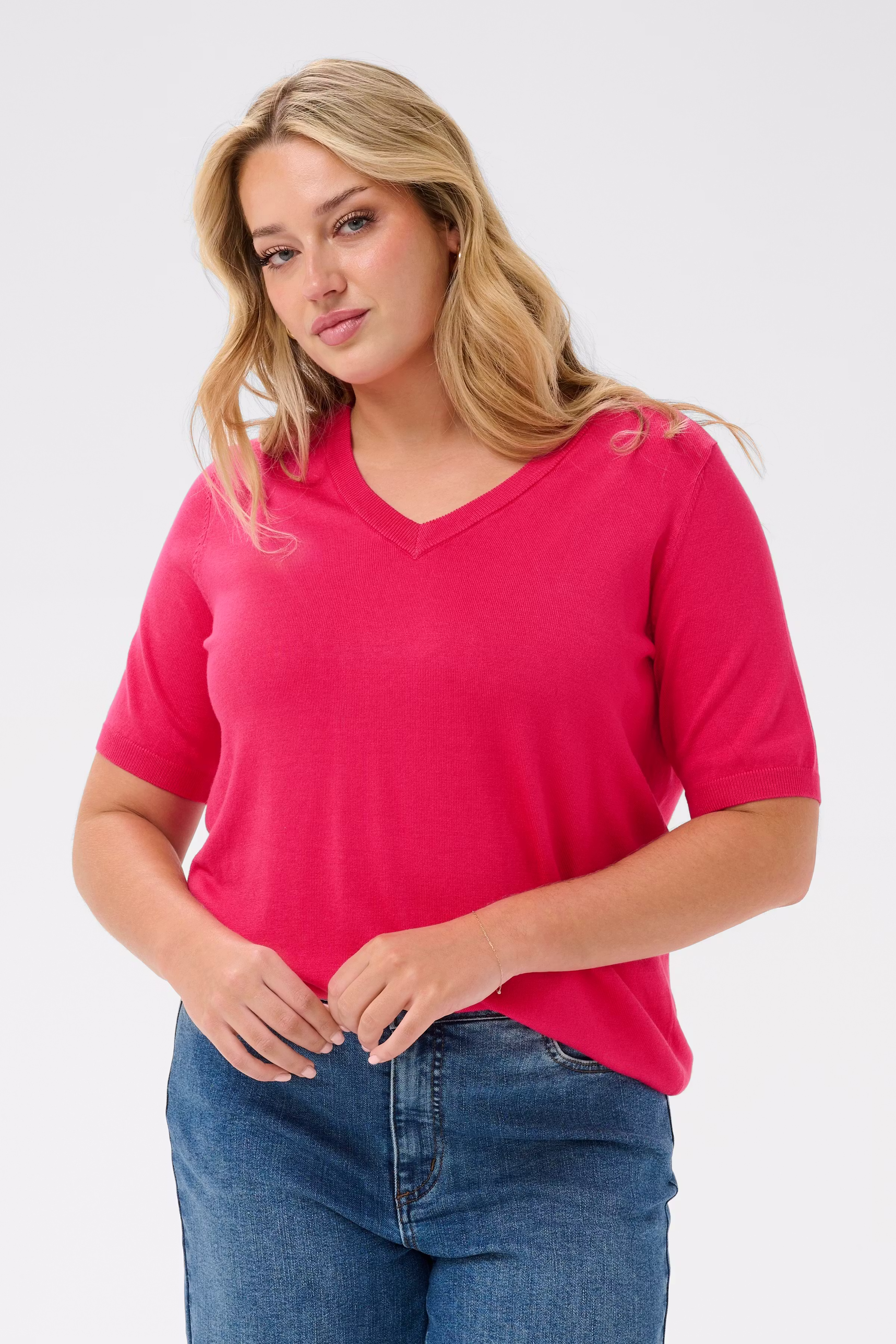 KClizzy Pullover LOOKBOOK FRONT 10582490-182143