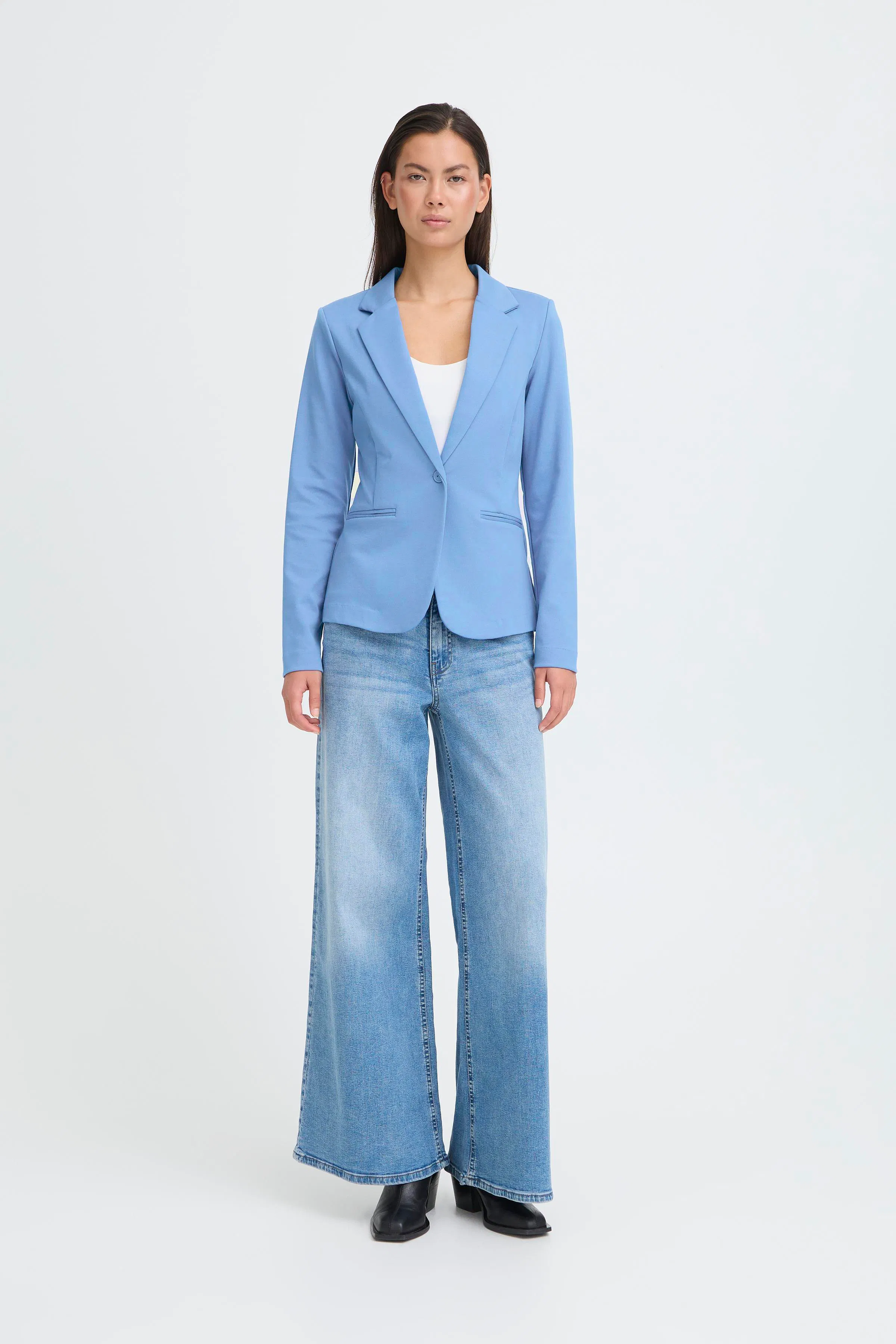 IHKATE Blazer LOOKBOOK FRONT 20101801-183937