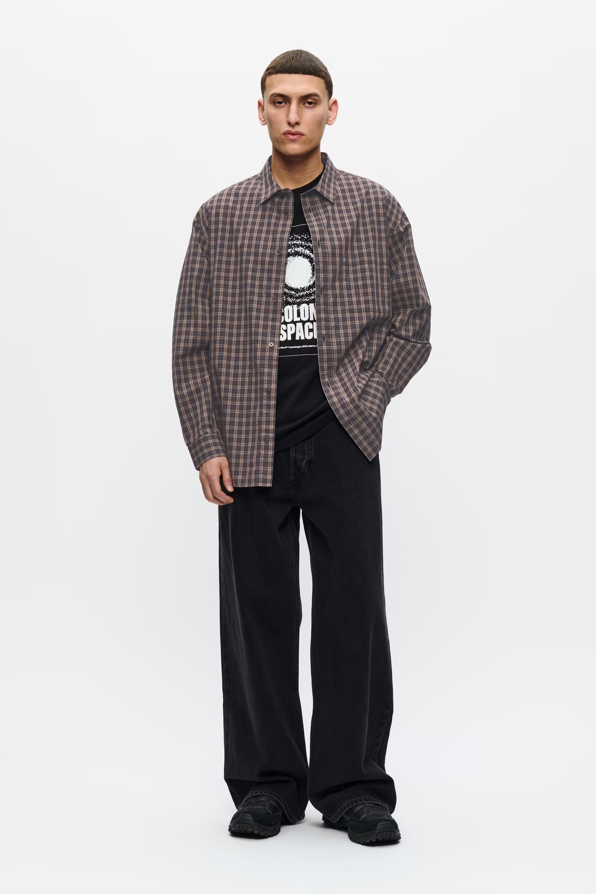 WWCarter Shirt LOOKBOOK FRONT 30251493-304351