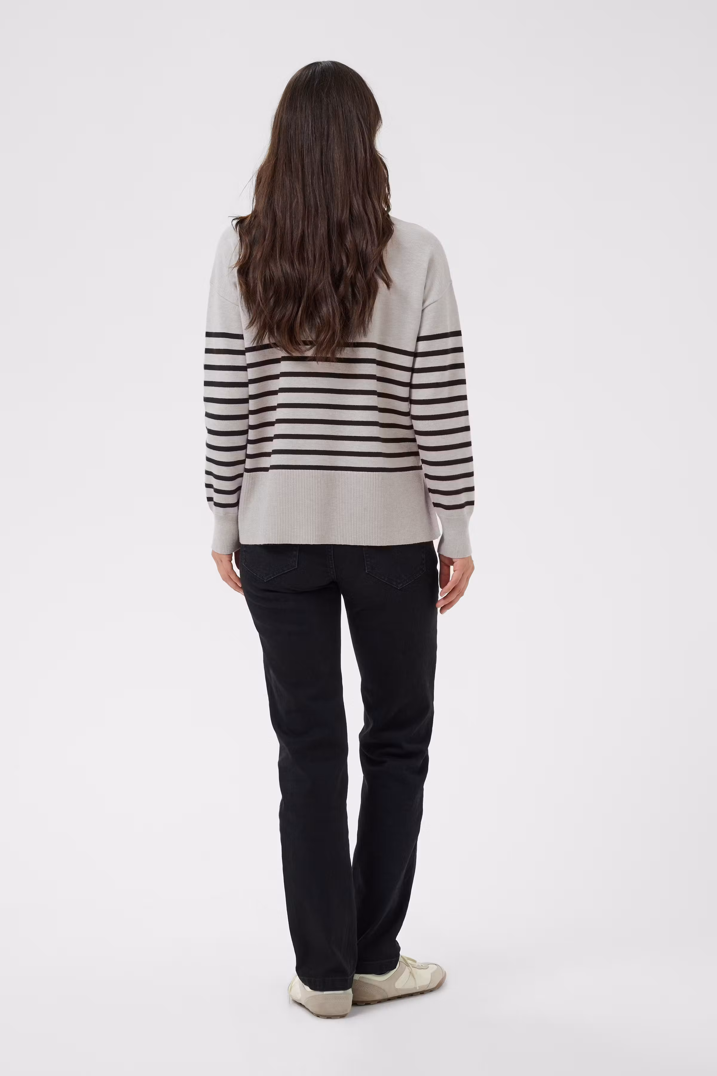 KAlimone Pullover LOOKBOOK BACK 10511830-109819