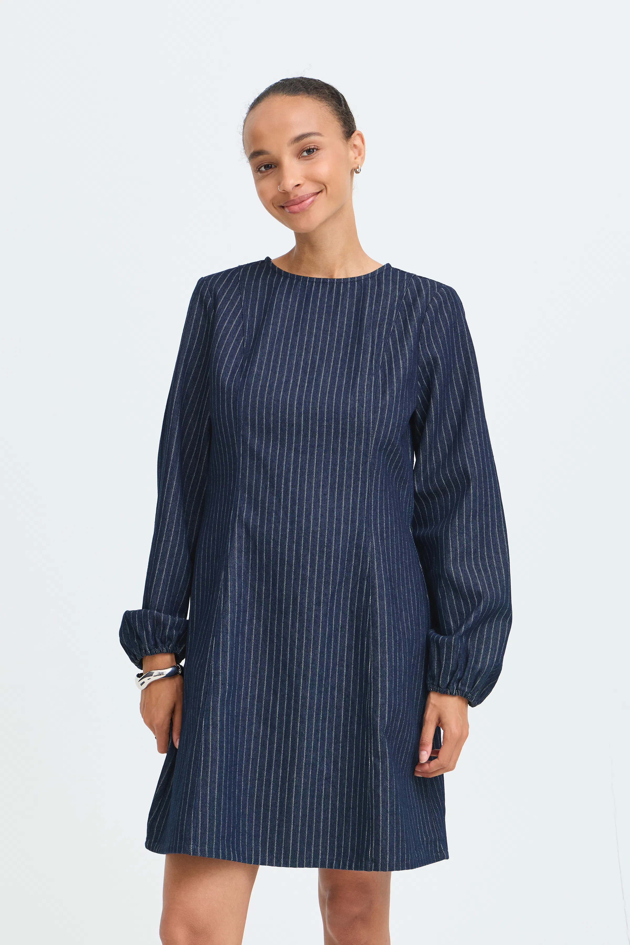 BYXKINLEY Kjole LOOKBOOK FRONT 20820304-900019624