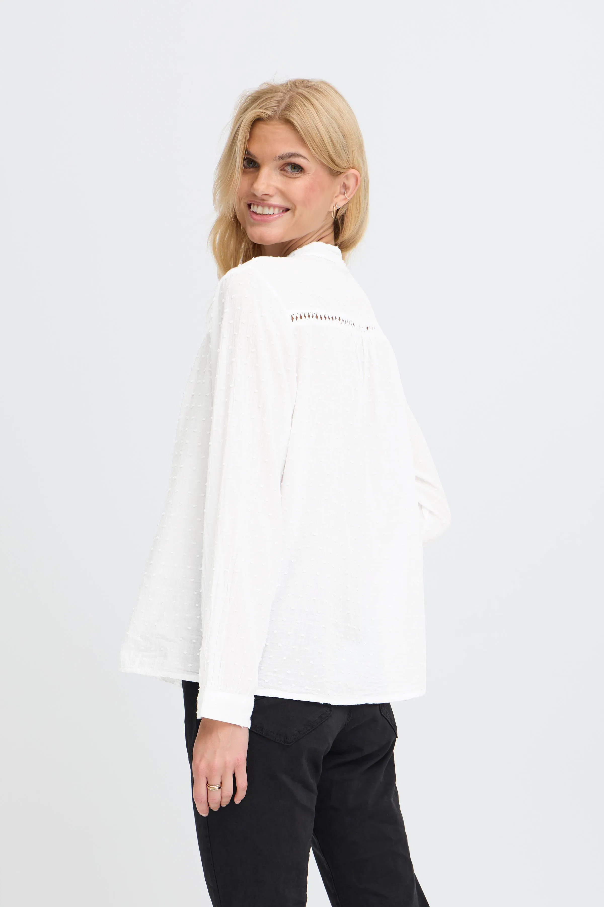 SBLIFA Bluse LOOKBOOK BACK 22100919-110602