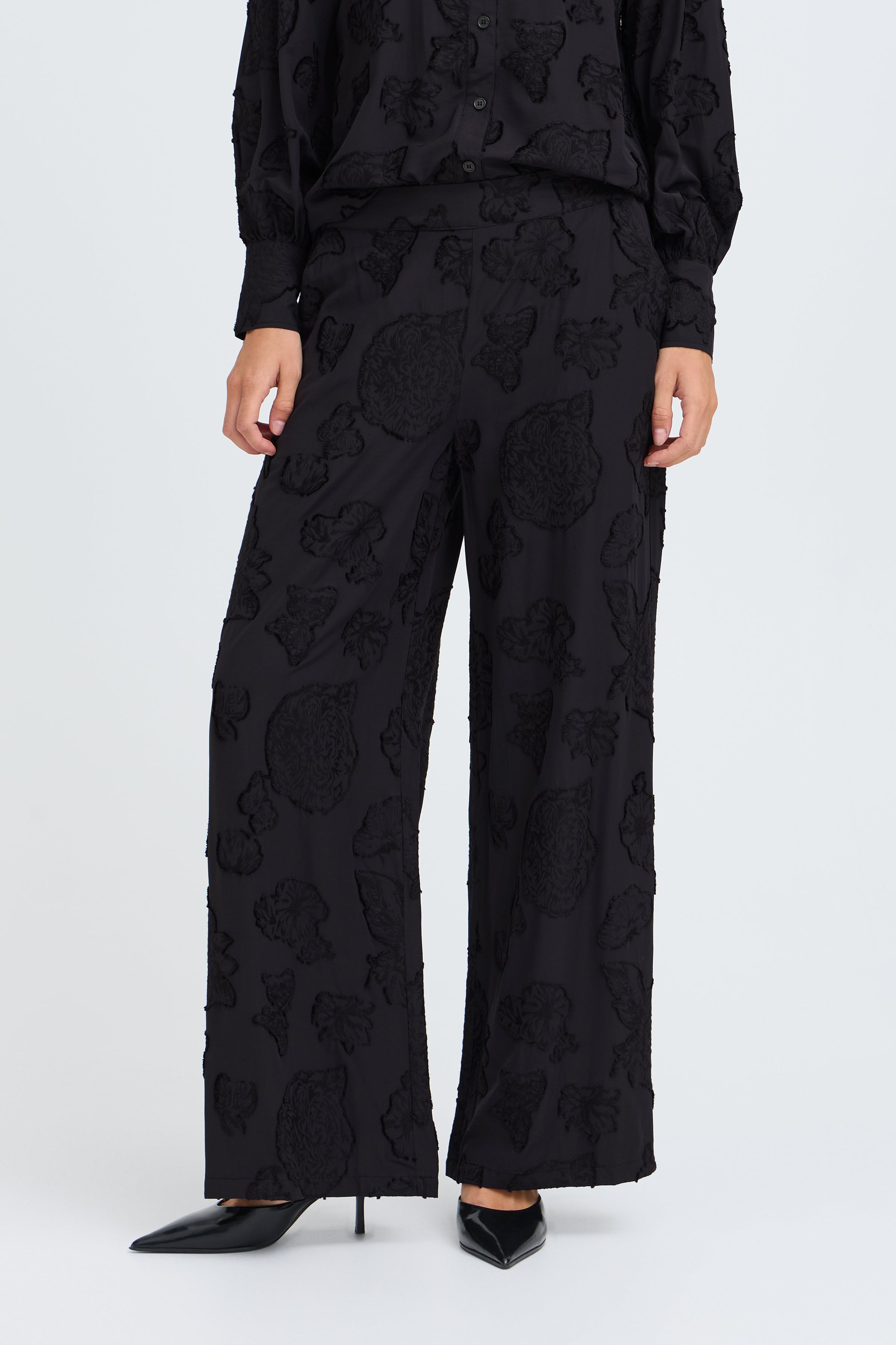 BYGURO Trousers LOOKBOOK FRONT 20819729-194008