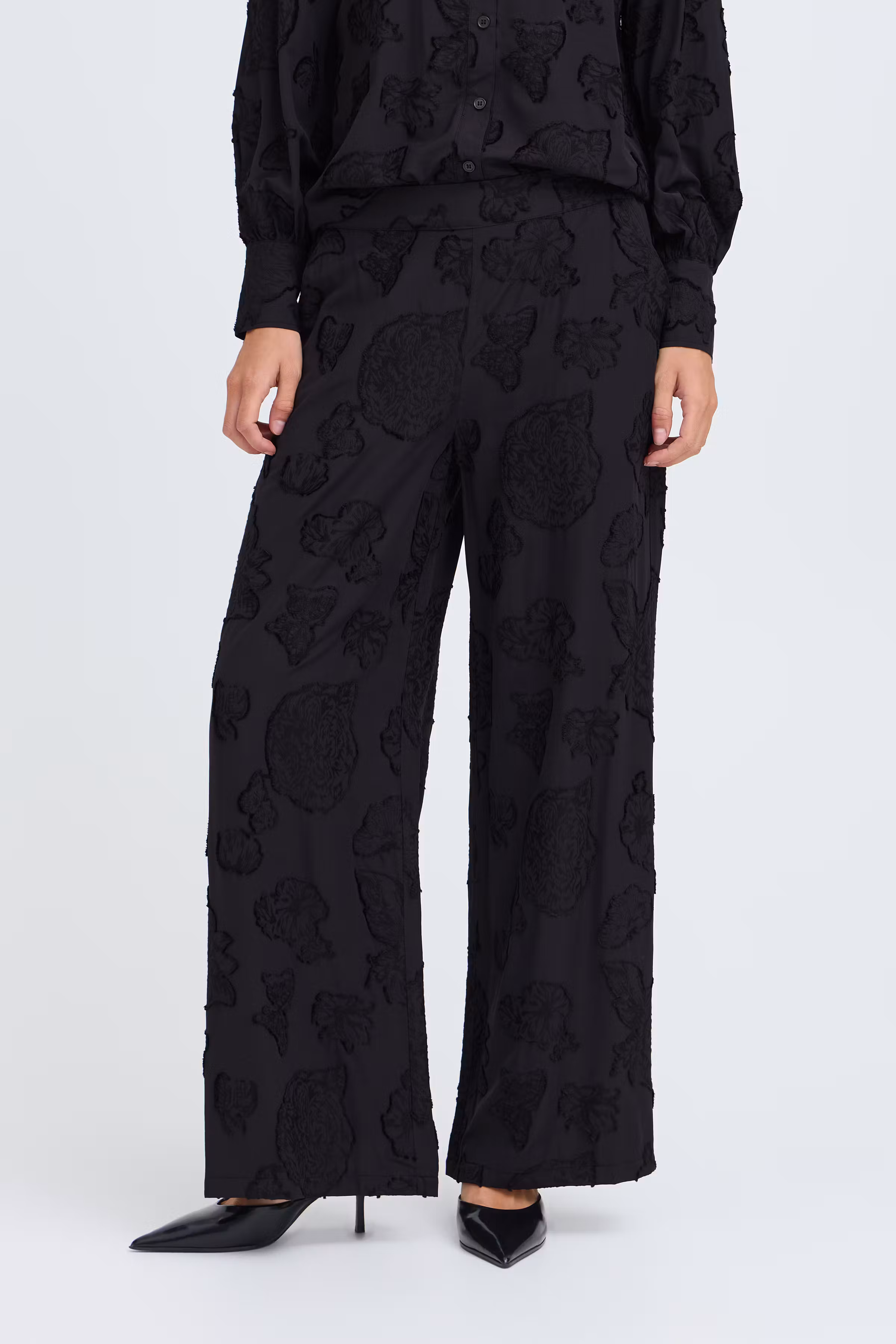 BYGURO Trousers LOOKBOOK FRONT 20819729-194008