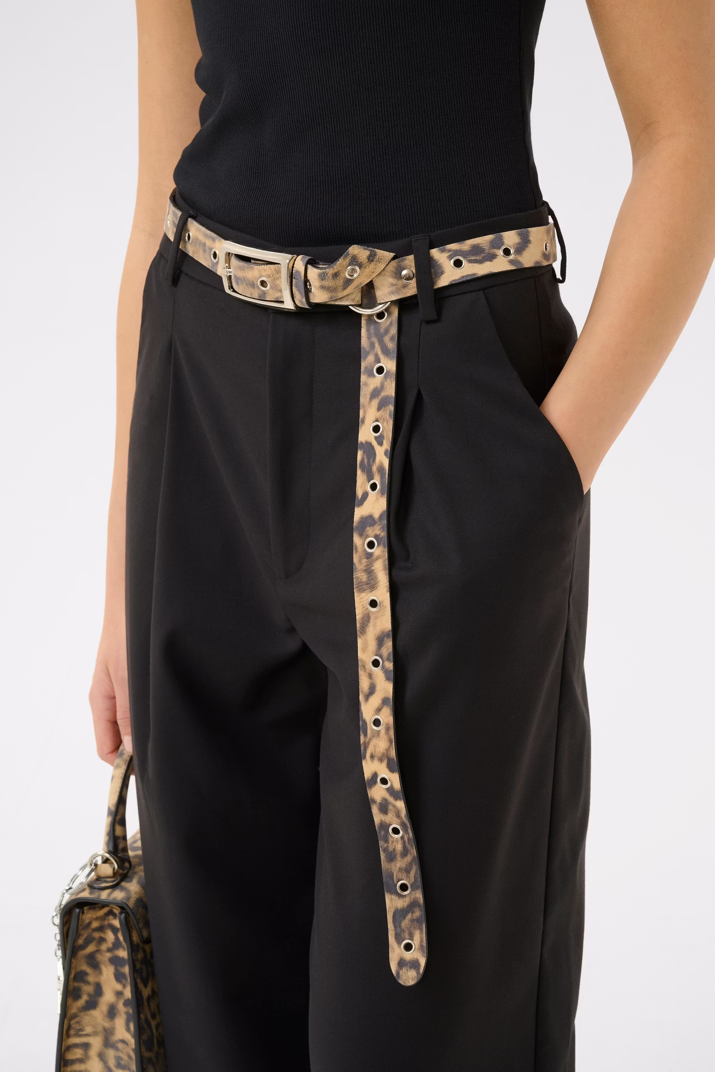 GZlety Belt LOOKBOOK FRONT 10909945-107257