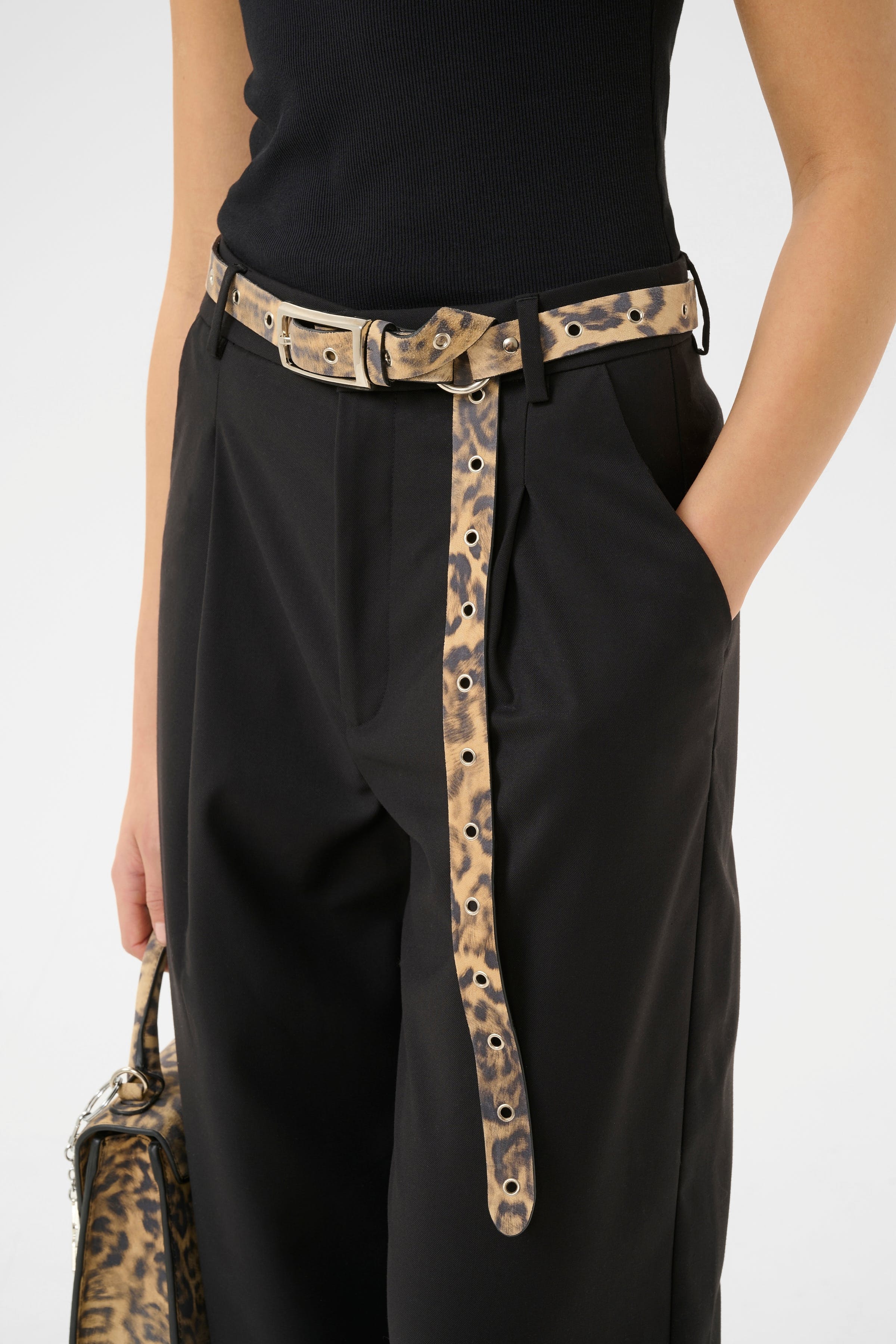 GZlety Belt LOOKBOOK FRONT 10909945-107257