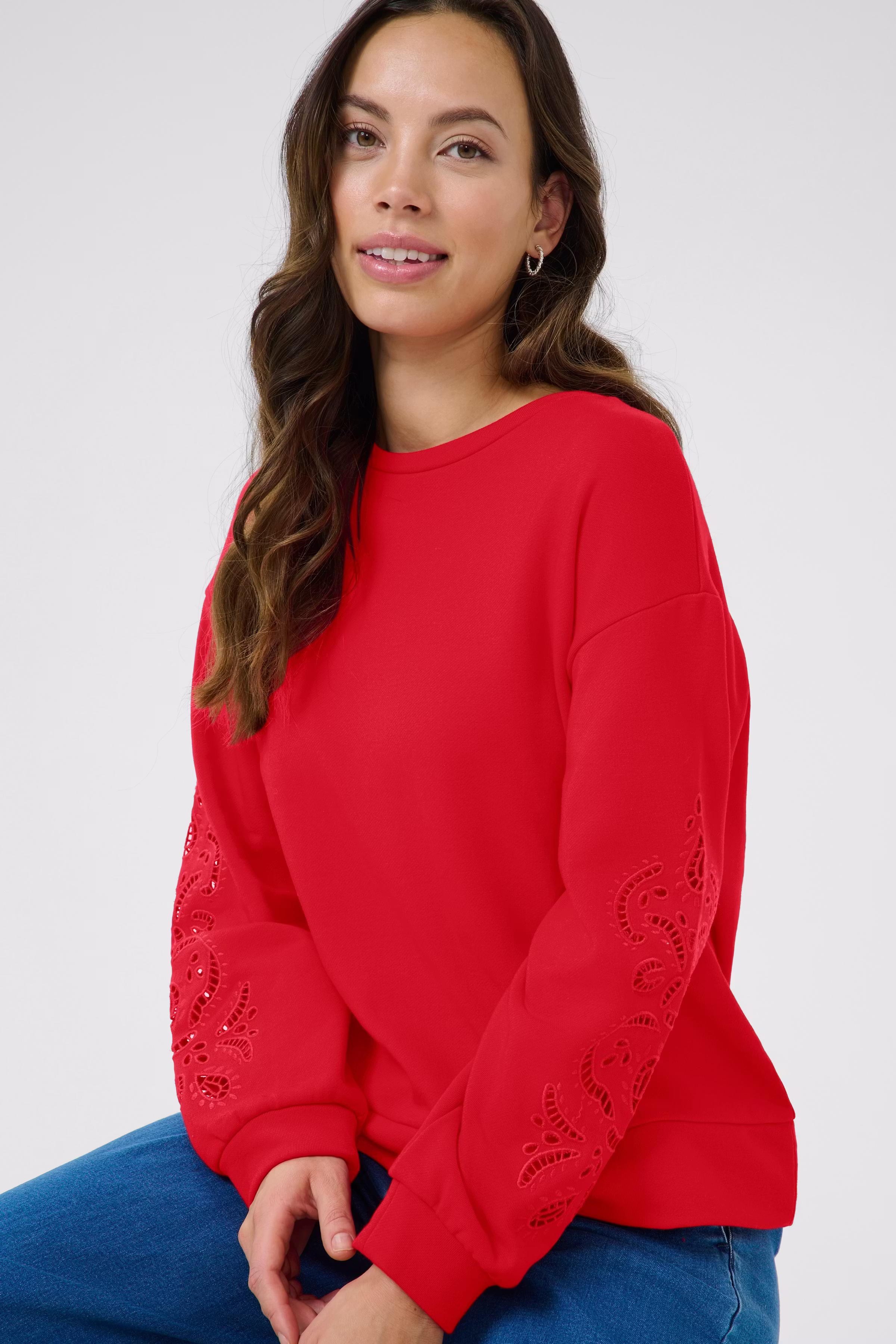 CRJosie Sweatshirt LOOKBOOK DETAIL 10613984-181653