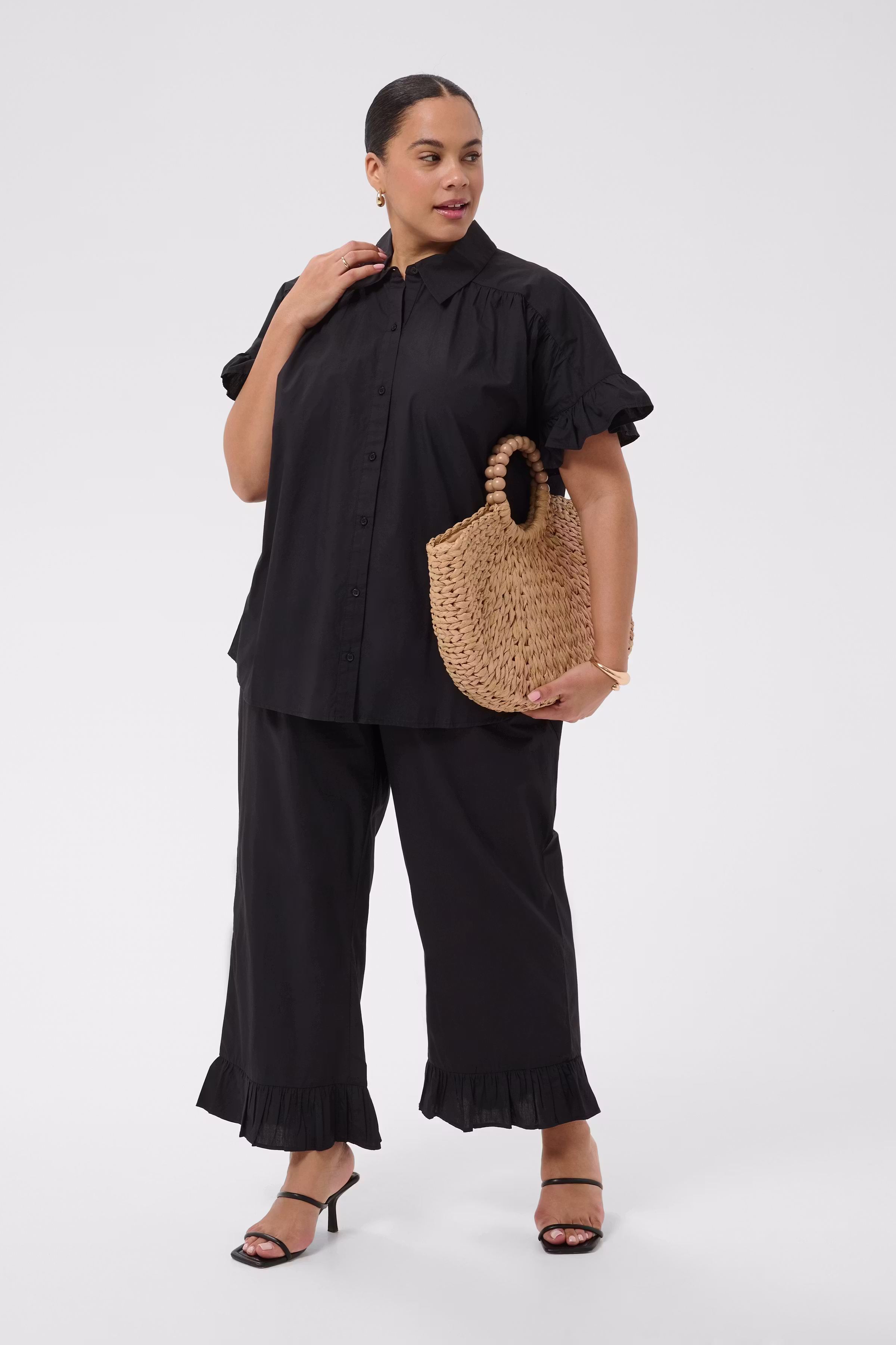 KCverona Shirt LOOKBOOK FRONT 10584238-100121