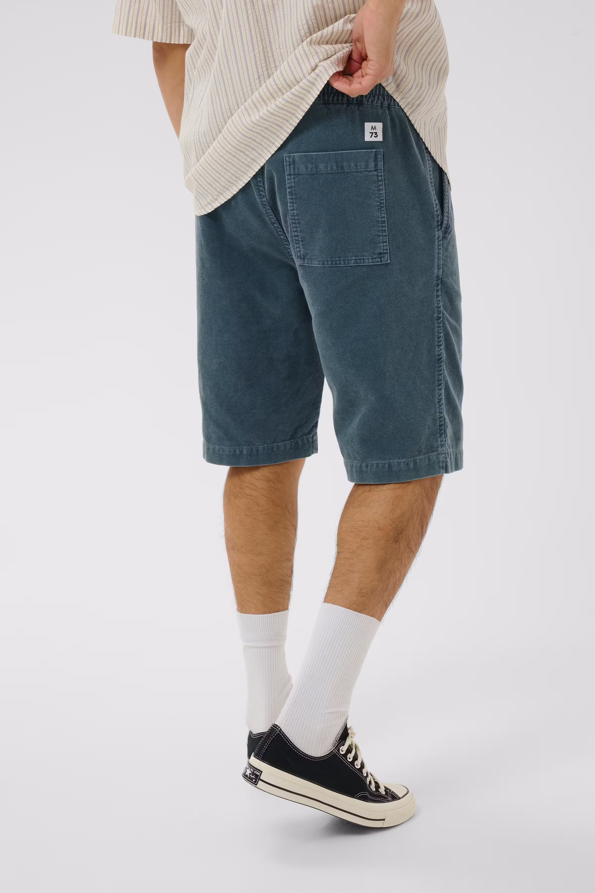 MAneel Shorts LOOKBOOK BACK 30209078-154307