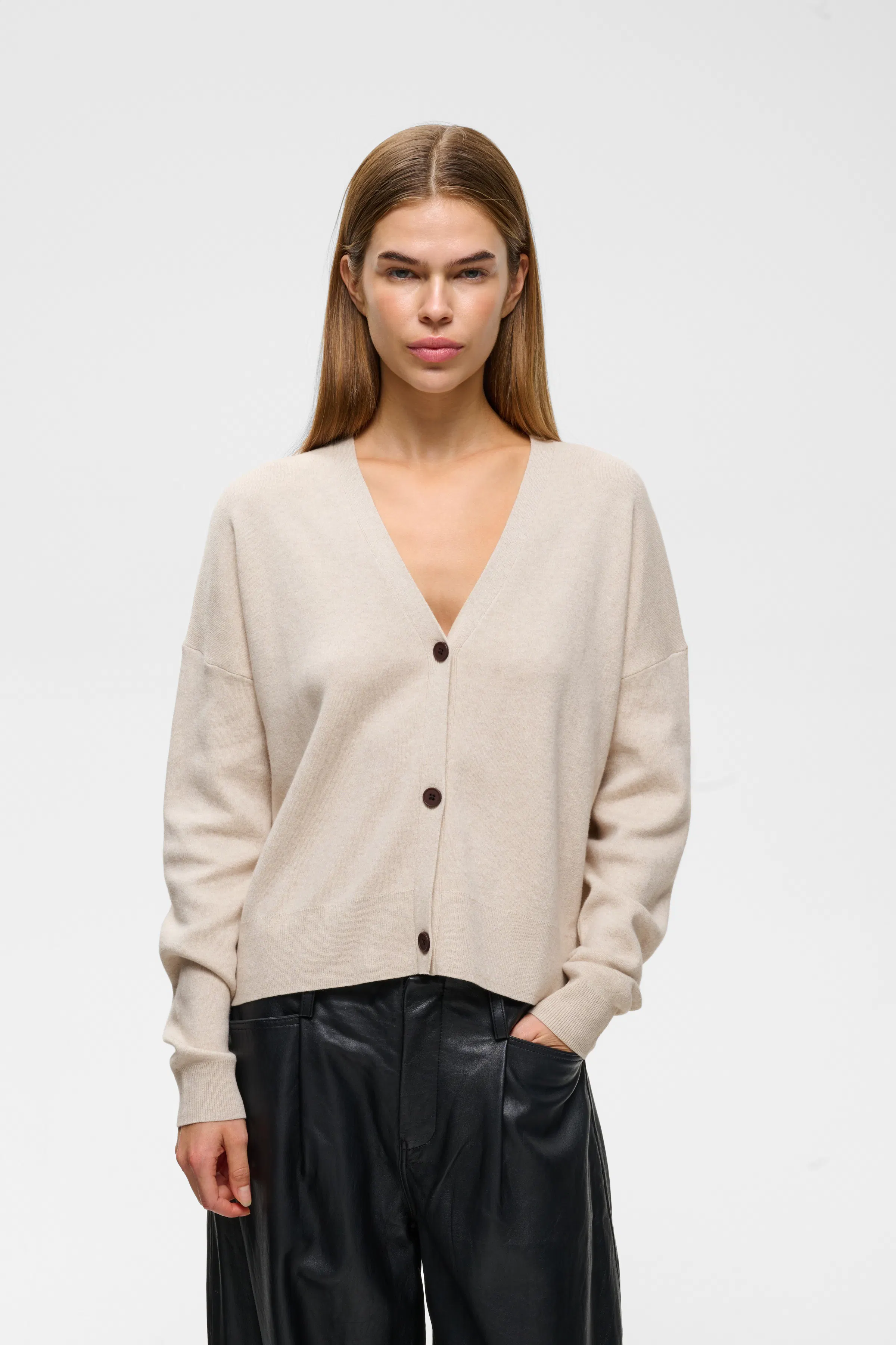 DoraIW Pullover LOOKBOOK FRONT 30111436-300597