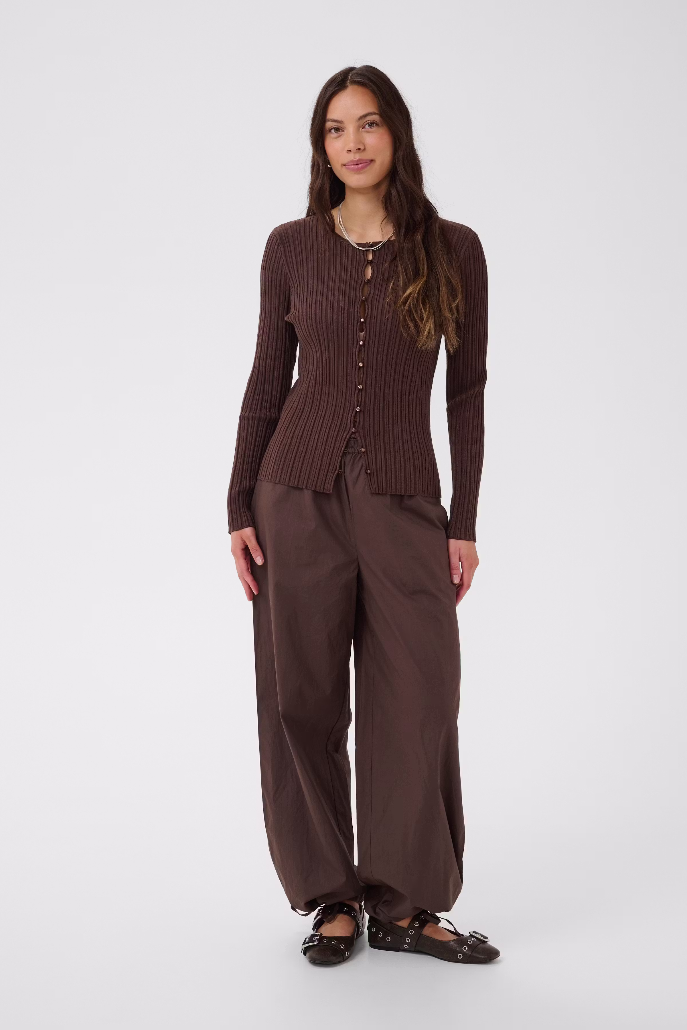 SigridaSZ Cardigan LOOKBOOK FRONT 30515292-190912