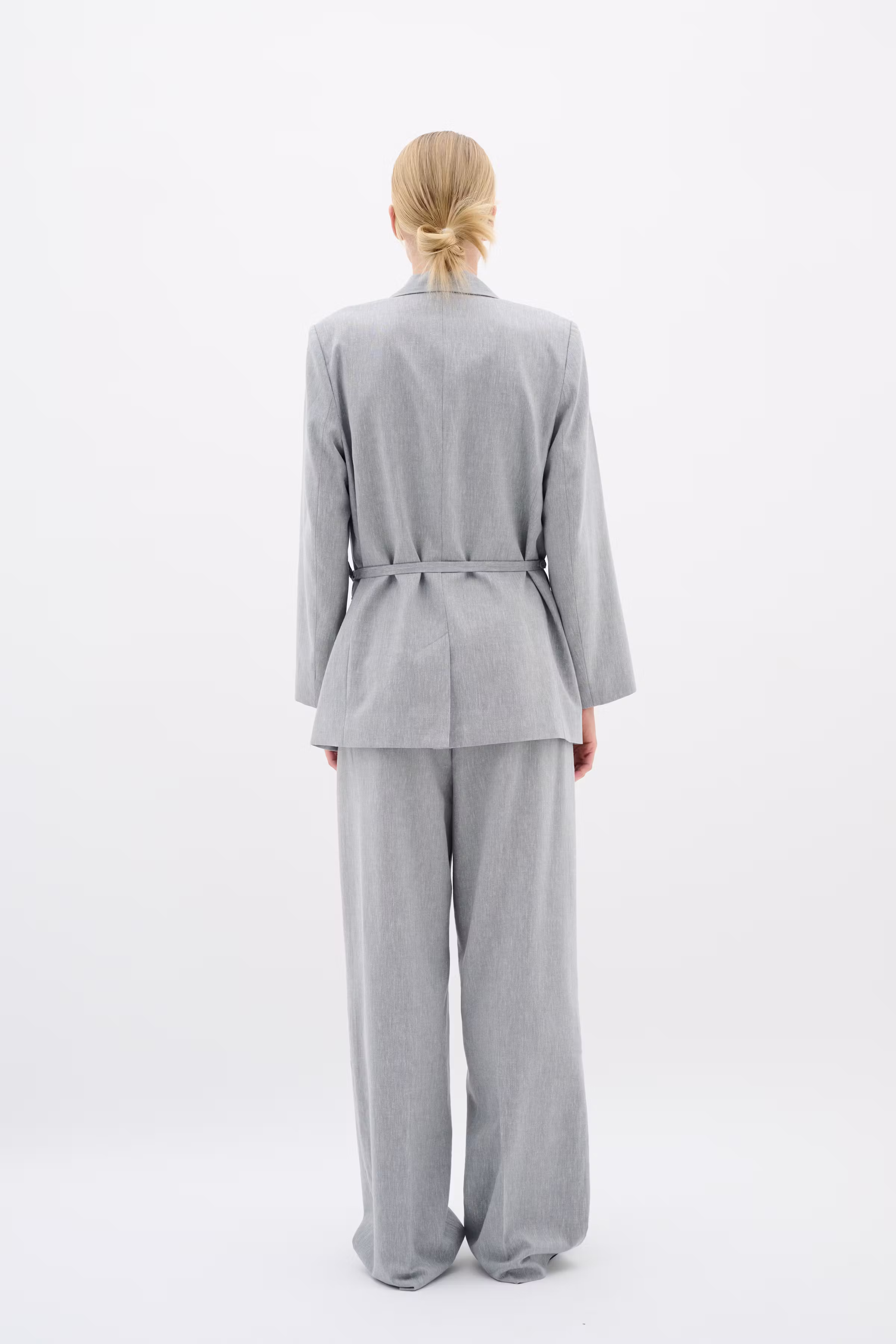 YanIW Blazer LOOKBOOK BACK 30110630-1740161