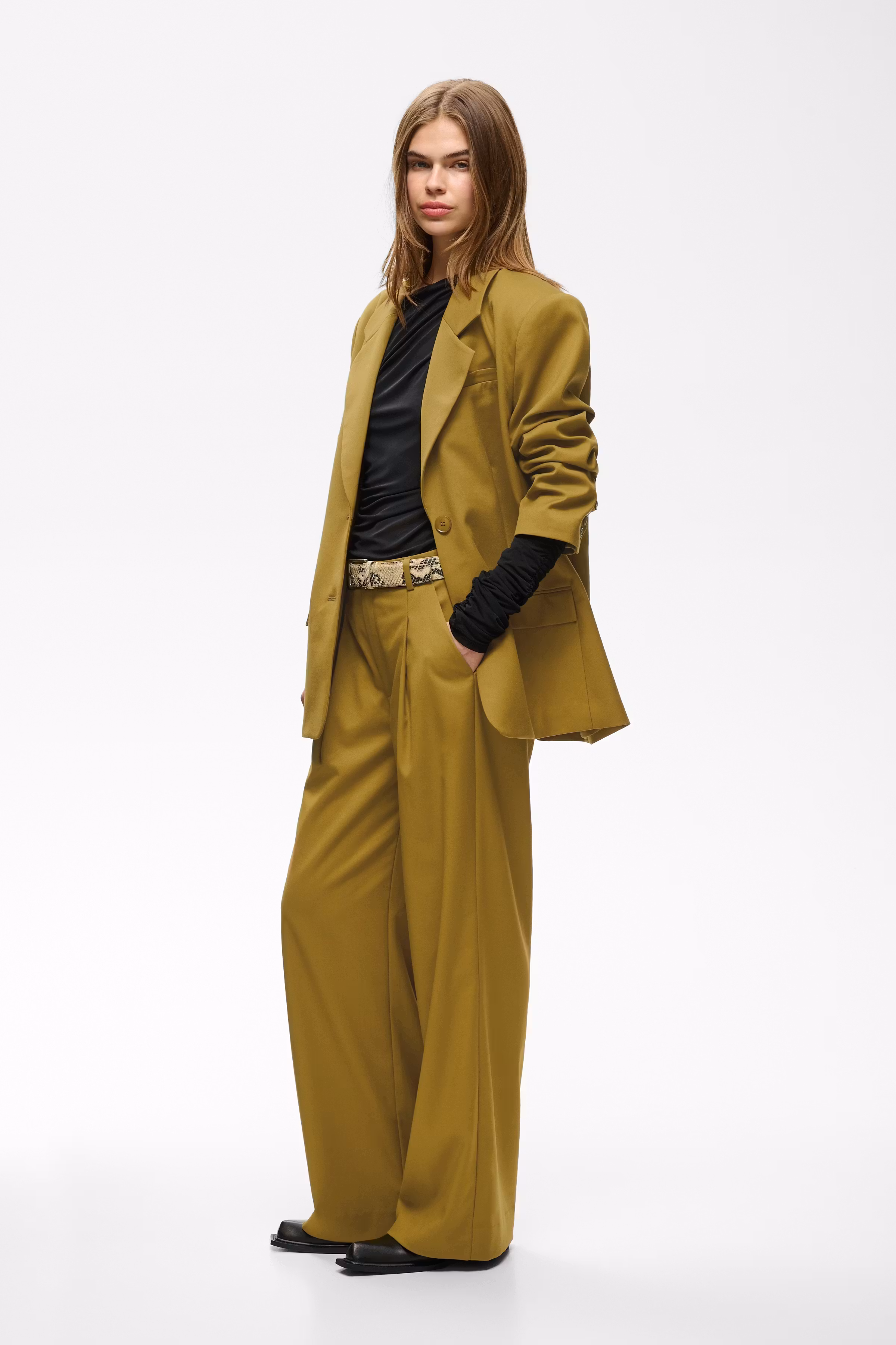 GZpaula Blazer LOOKBOOK FRONT 10910614-180832