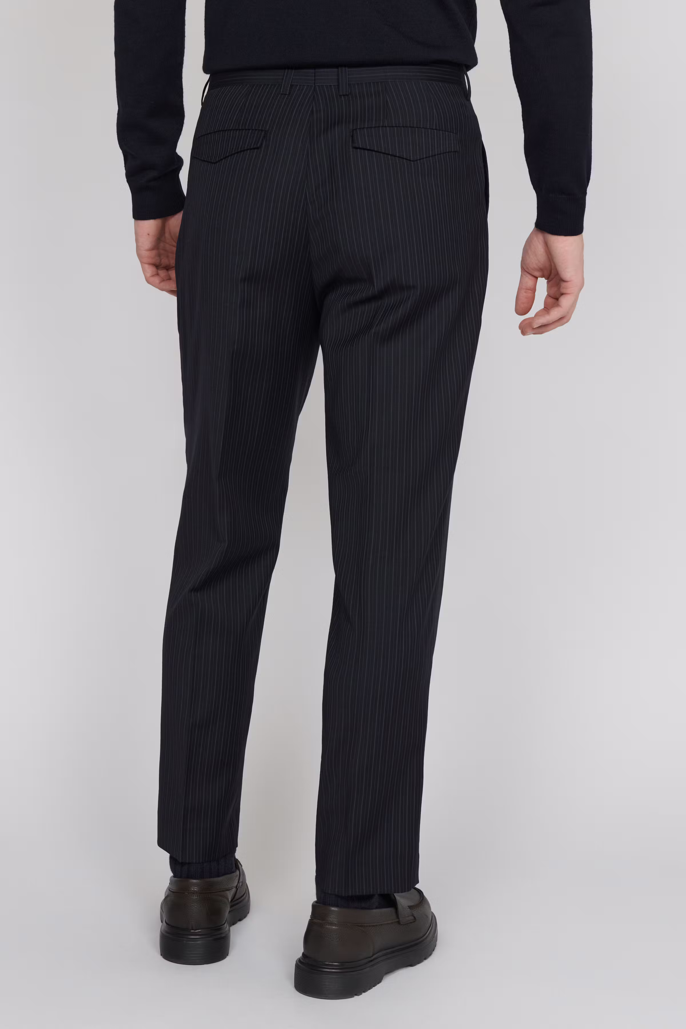 MAweller Hose LOOKBOOK BACK 30206937-194011