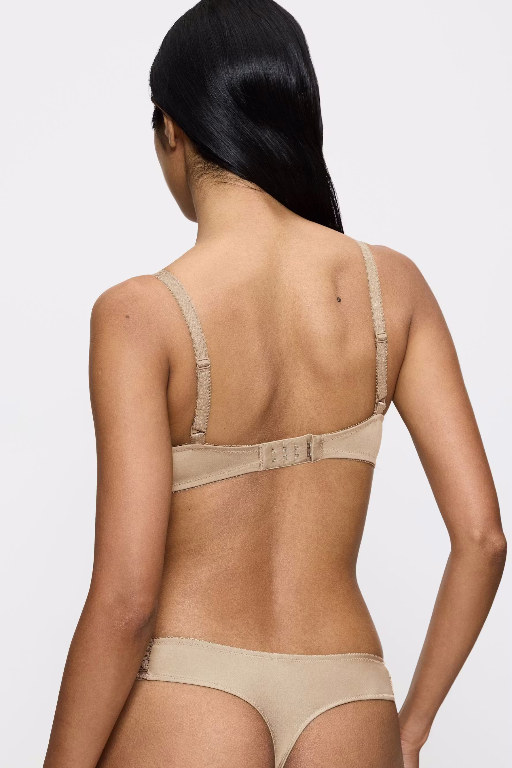 Amourette BH LOOKBOOK BACK 40500268-T0026