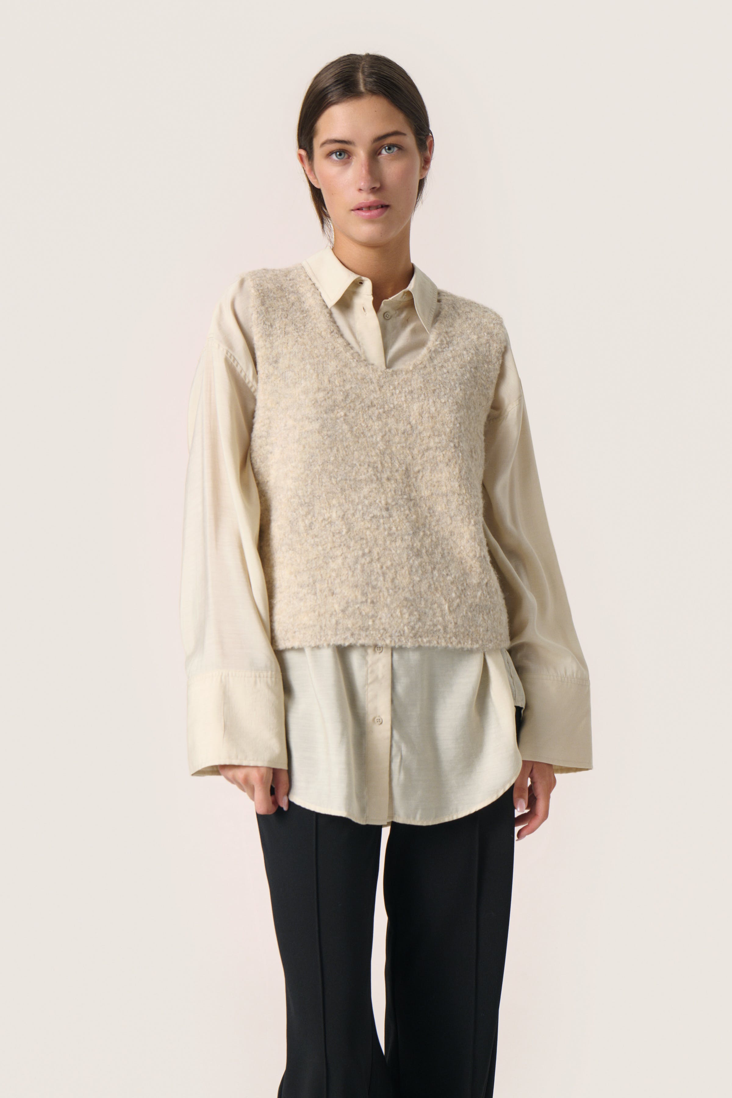 SLVenessa Vest LOOKBOOK FRONT 30407691-1304011