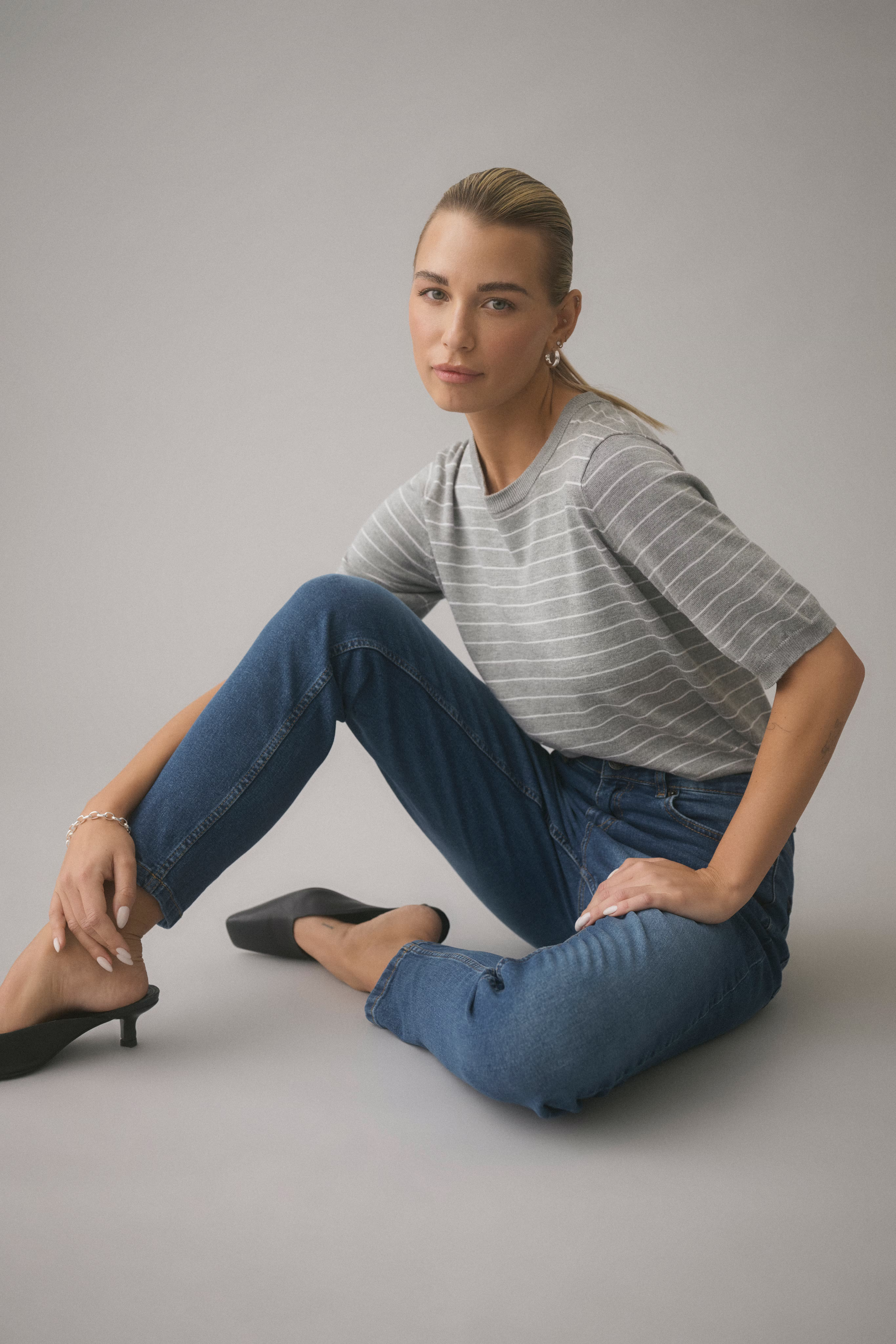 KAwillow Jeans LOCATION NONE 10510714-102272