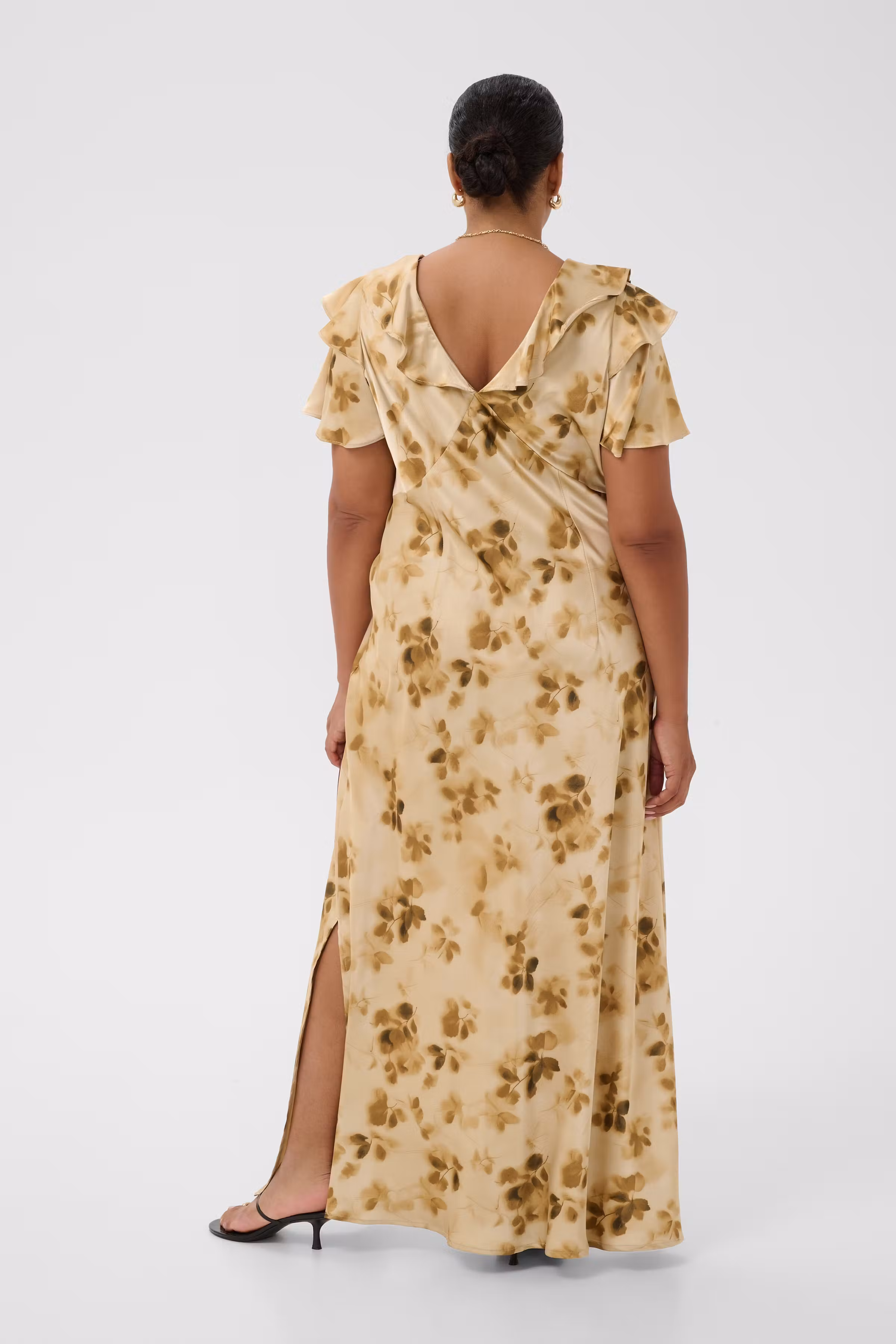 KCjamie Kleid LOOKBOOK BACK 10584344-1000821