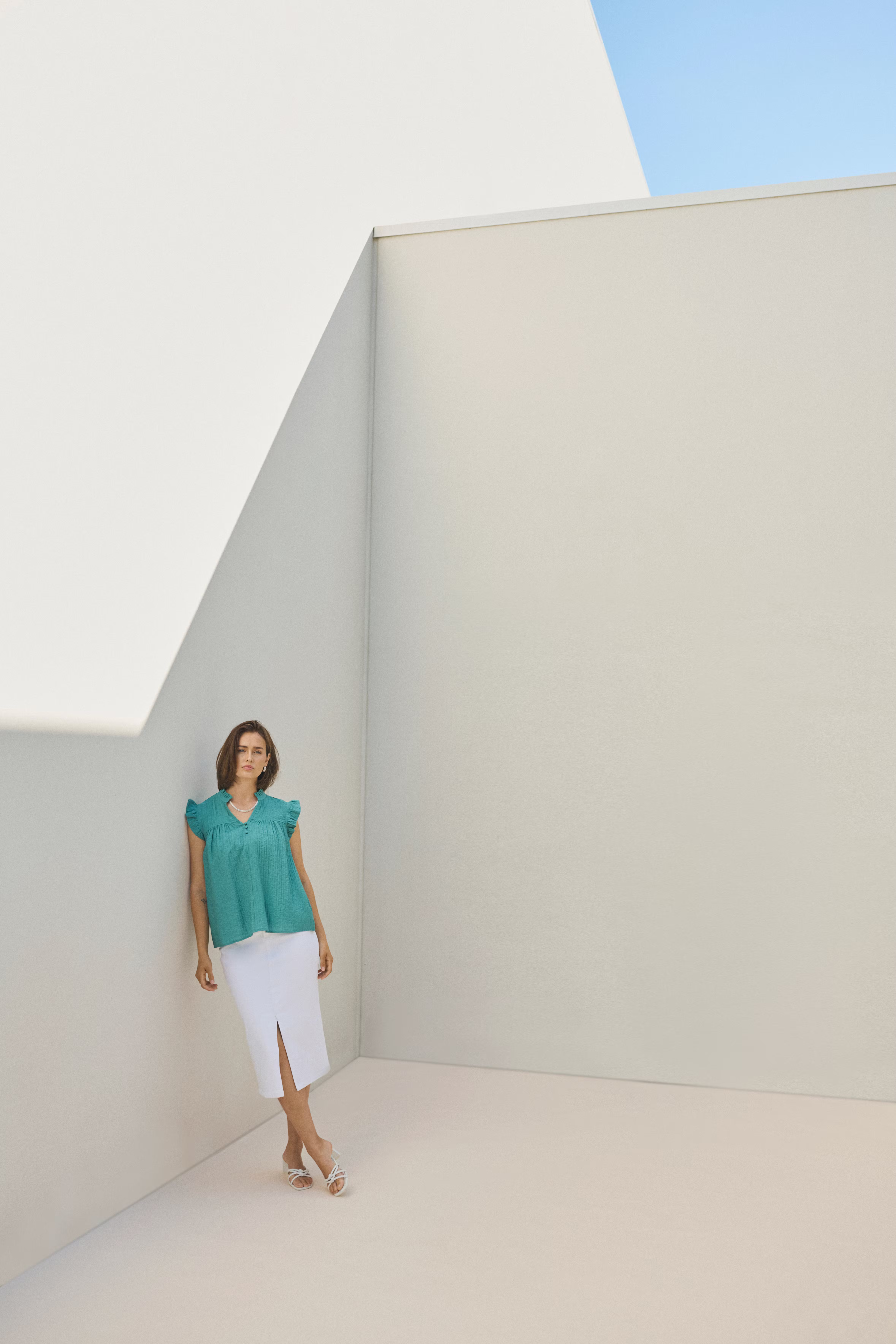 KAzelina Skirt LOCATION NONE 10508734-110602