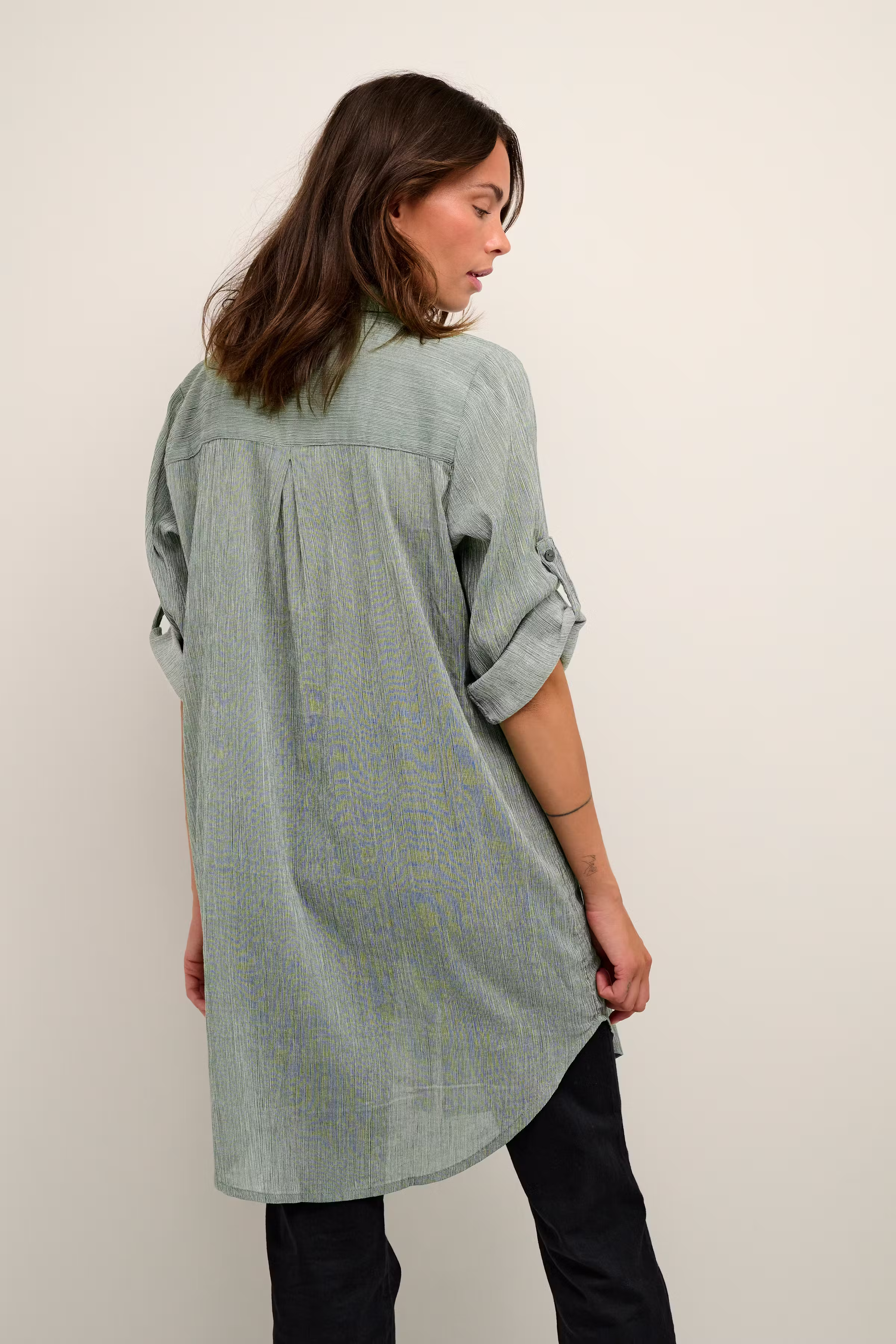 KAvivian Kjole LOOKBOOK BACK 10551229-103194