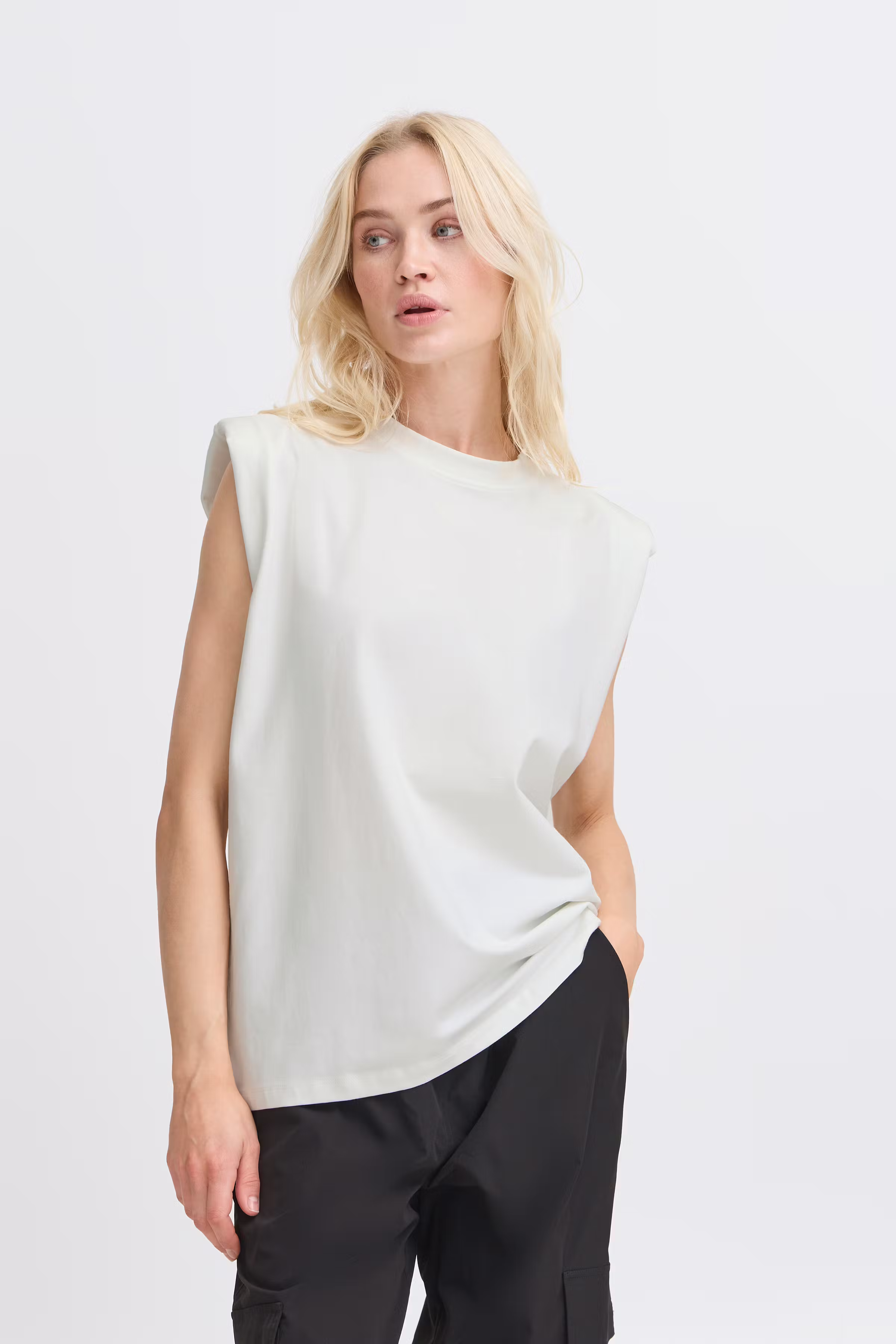 JCSIMONA T-shirt LOOKBOOK FRONT 22800920-114800