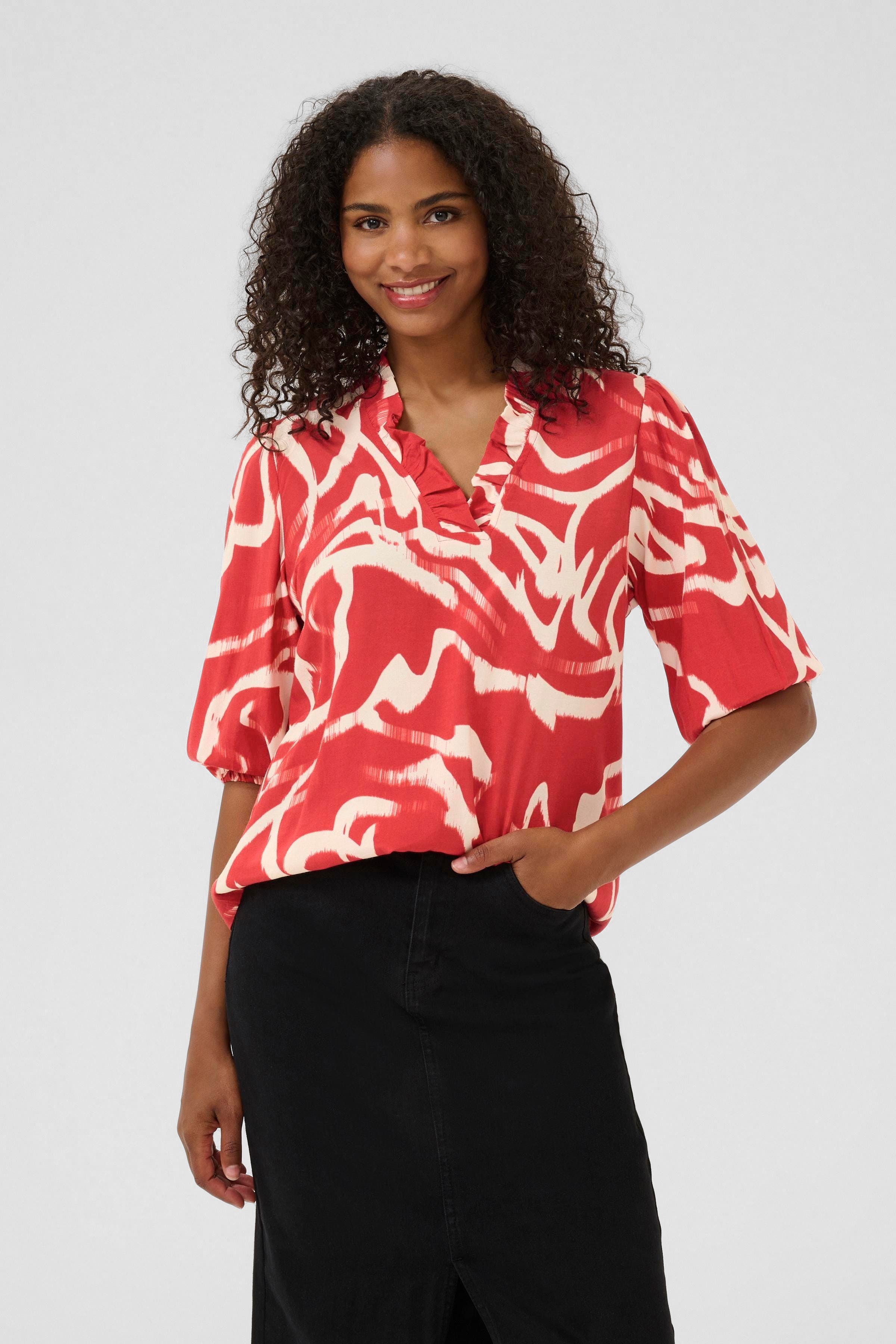 KAmartha Blouse LOOKBOOK FRONT 10510322-107924