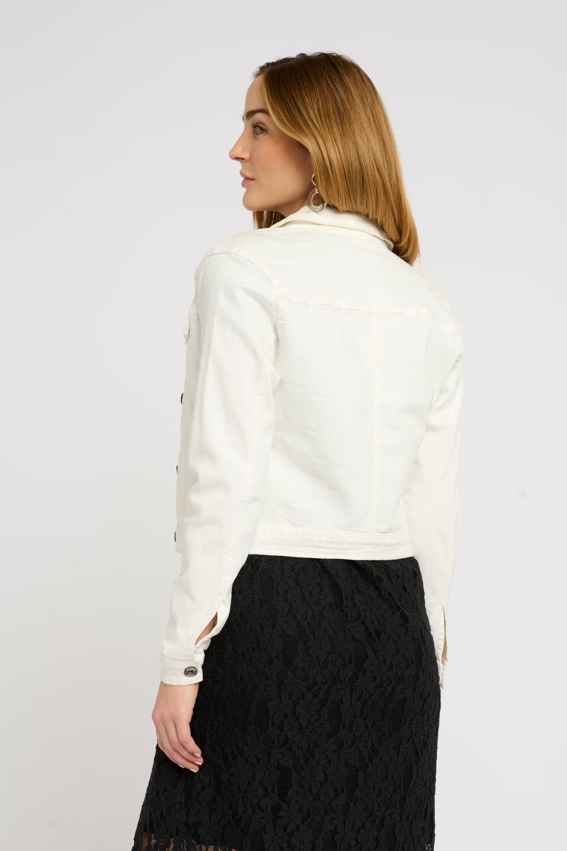 CRLisa Denim jacket

 LOOKBOOK BACK 10650245-60034