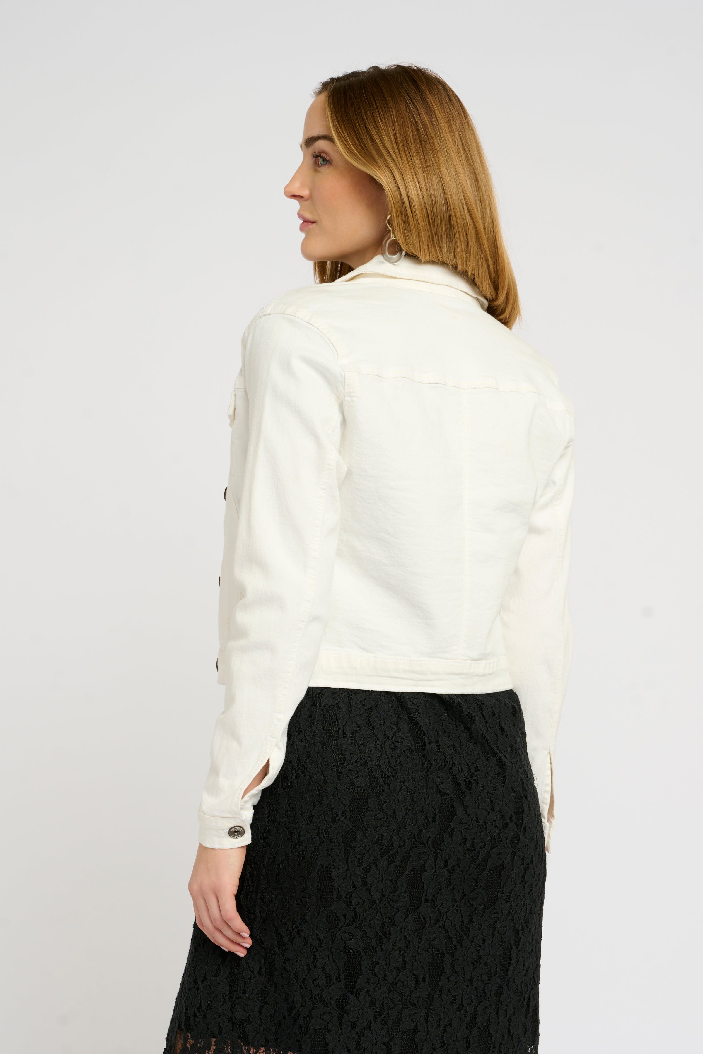 CRLisa Denim jacket

 LOOKBOOK BACK 10650245-60034