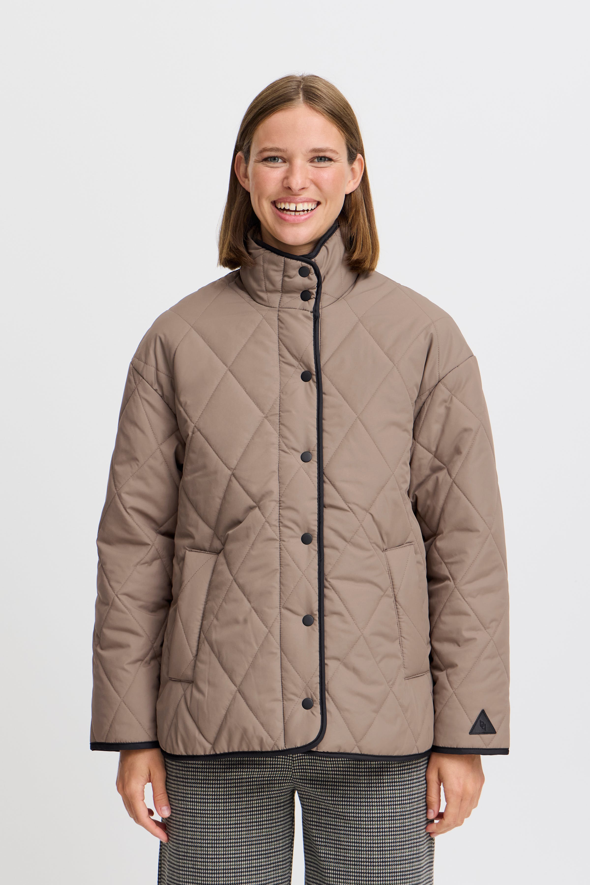 BYBELIS Yttertøy LOOKBOOK FRONT 20815107-181112