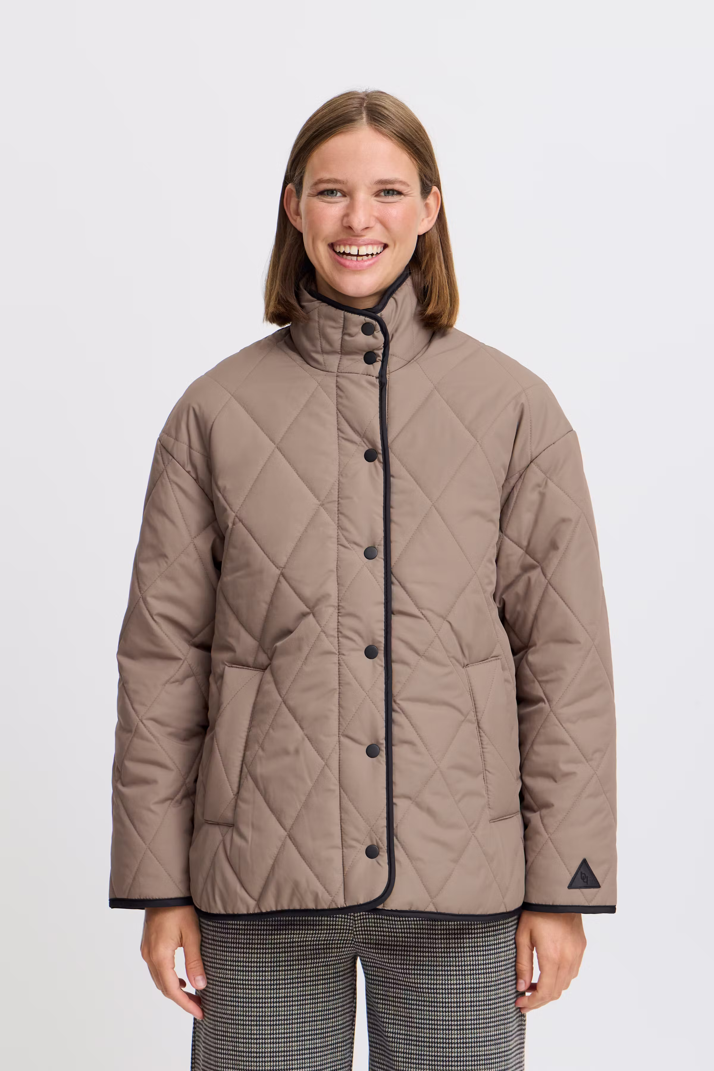 BYBELIS Yttertøy LOOKBOOK FRONT 20815107-181112