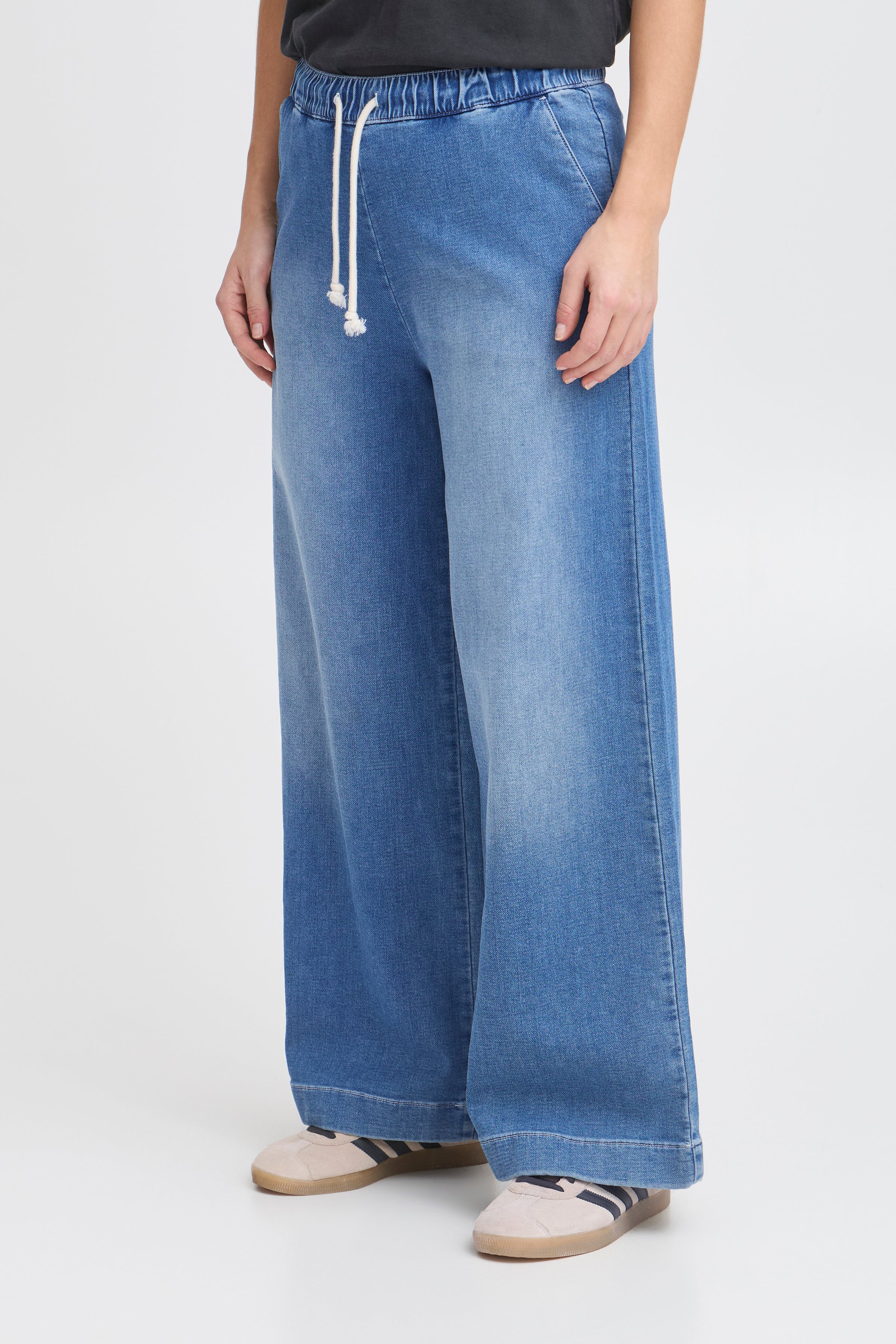 PZRAVEN High Waist Trousers LOOKBOOK FRONT 50208864-200005