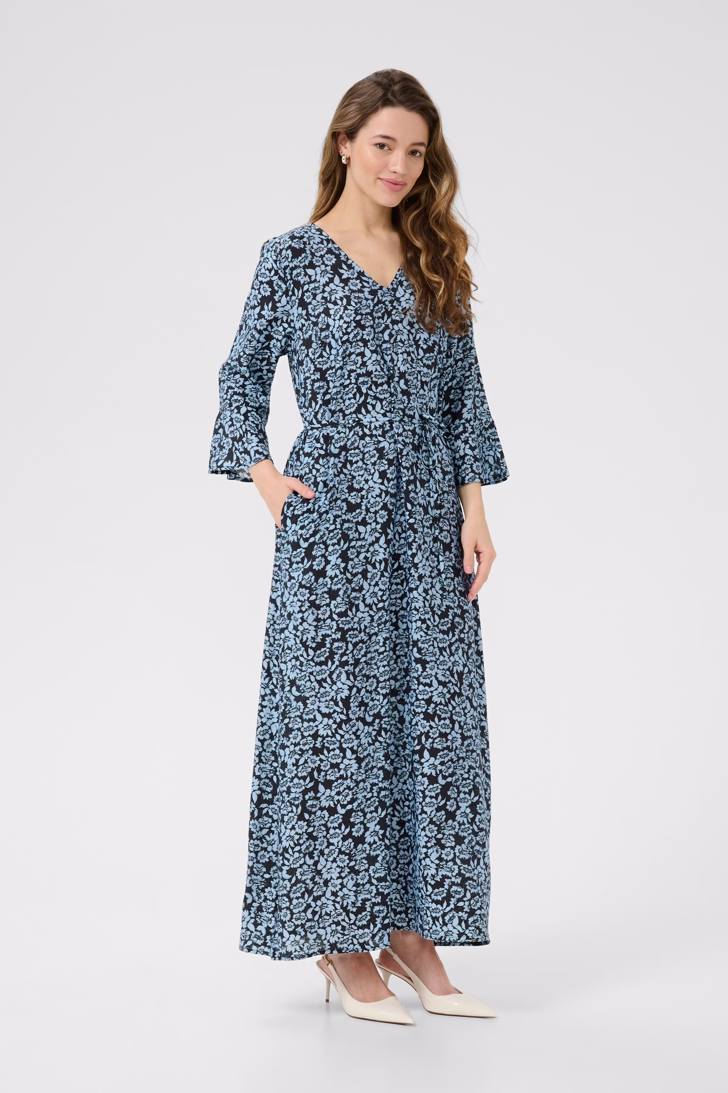 KAamanda Klänning LOOKBOOK FRONT 10510152-107720
