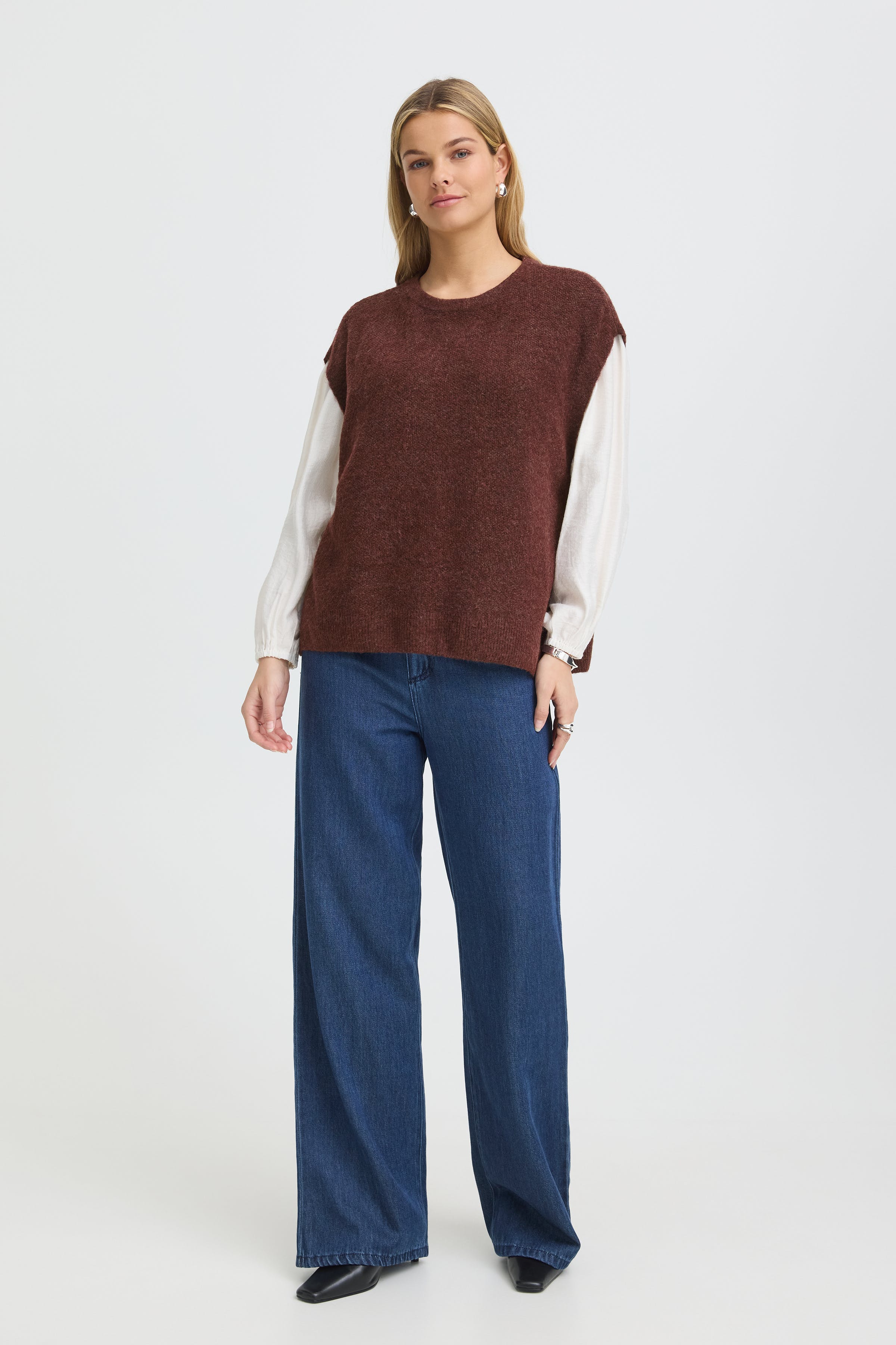 FRELISE Poncho LOOKBOOK FRONT 20618131-1913211