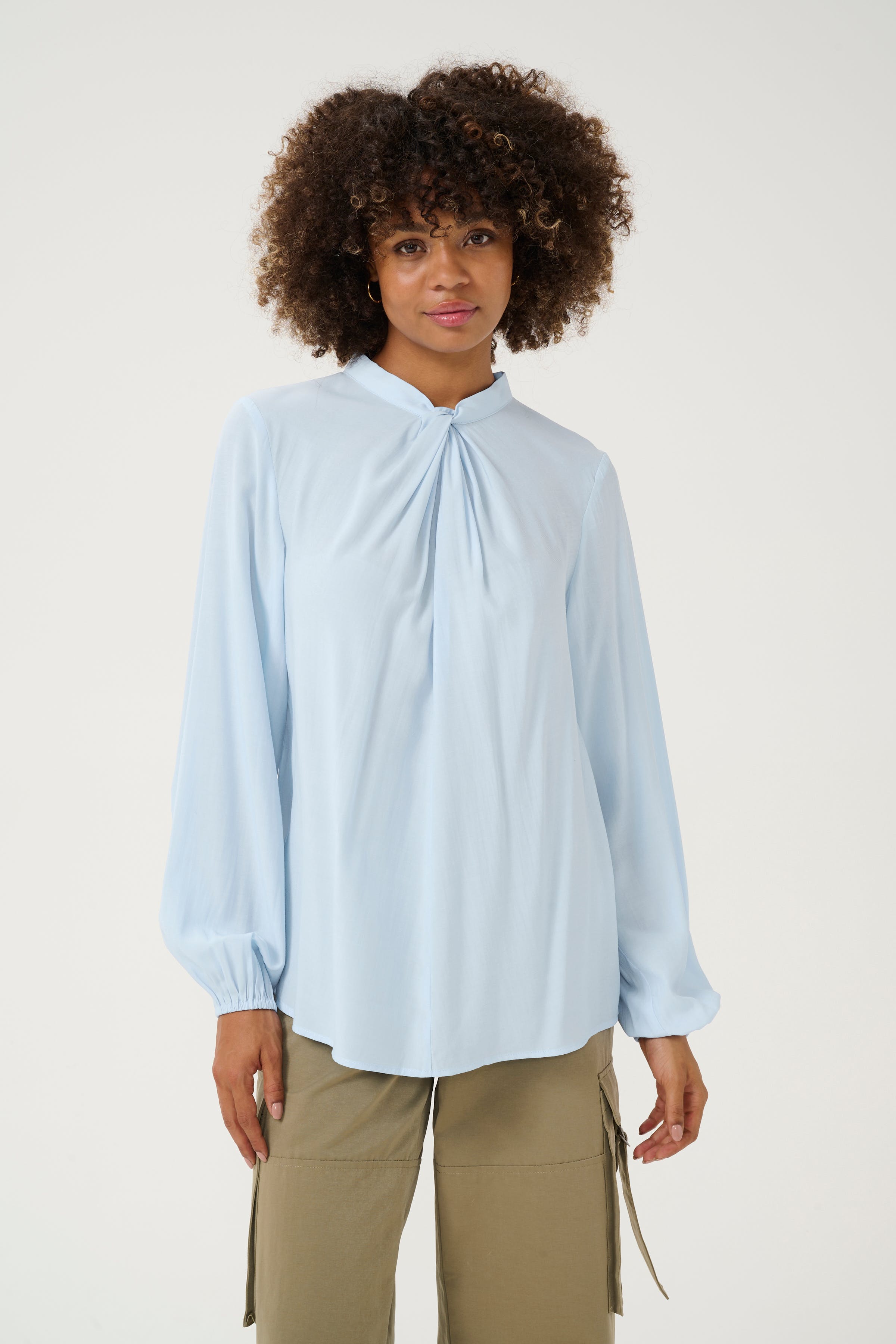 CUbaya Bluse LOOKBOOK FRONT 50111431-144115