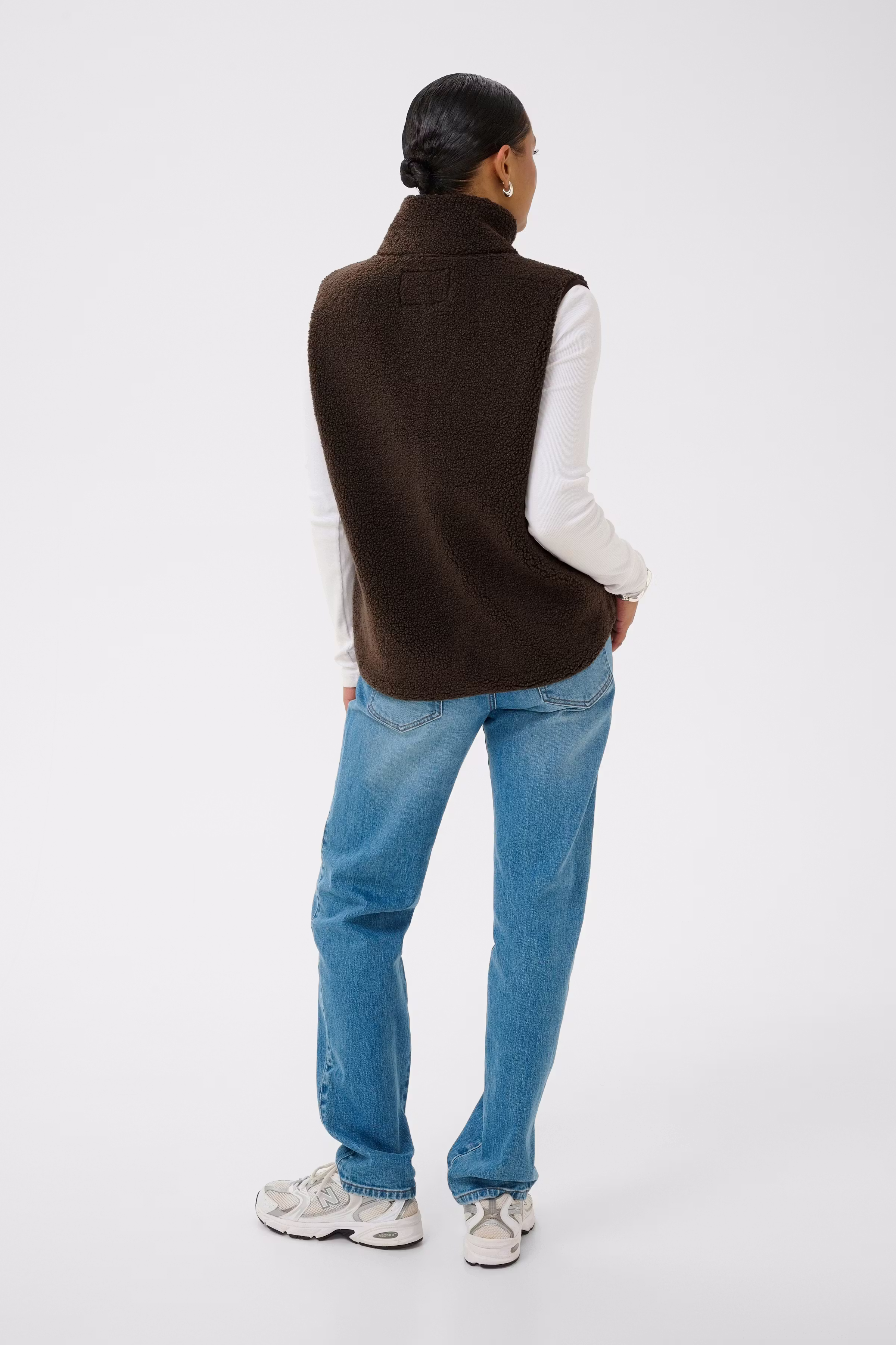 KAally Veste LOOKBOOK BACK 10512029-190810