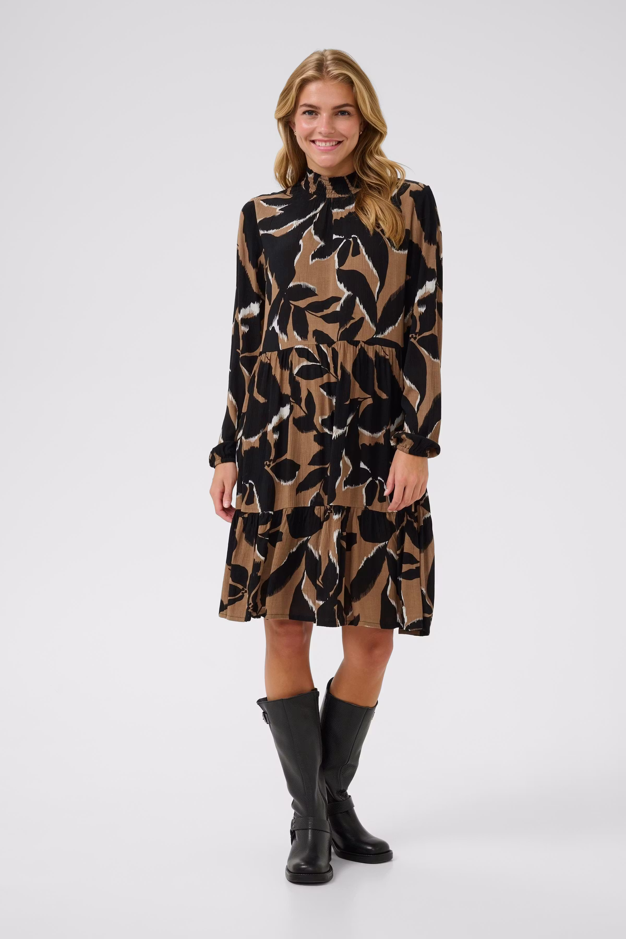 KAlinda Dress LOOKBOOK FRONT 10510741-108791