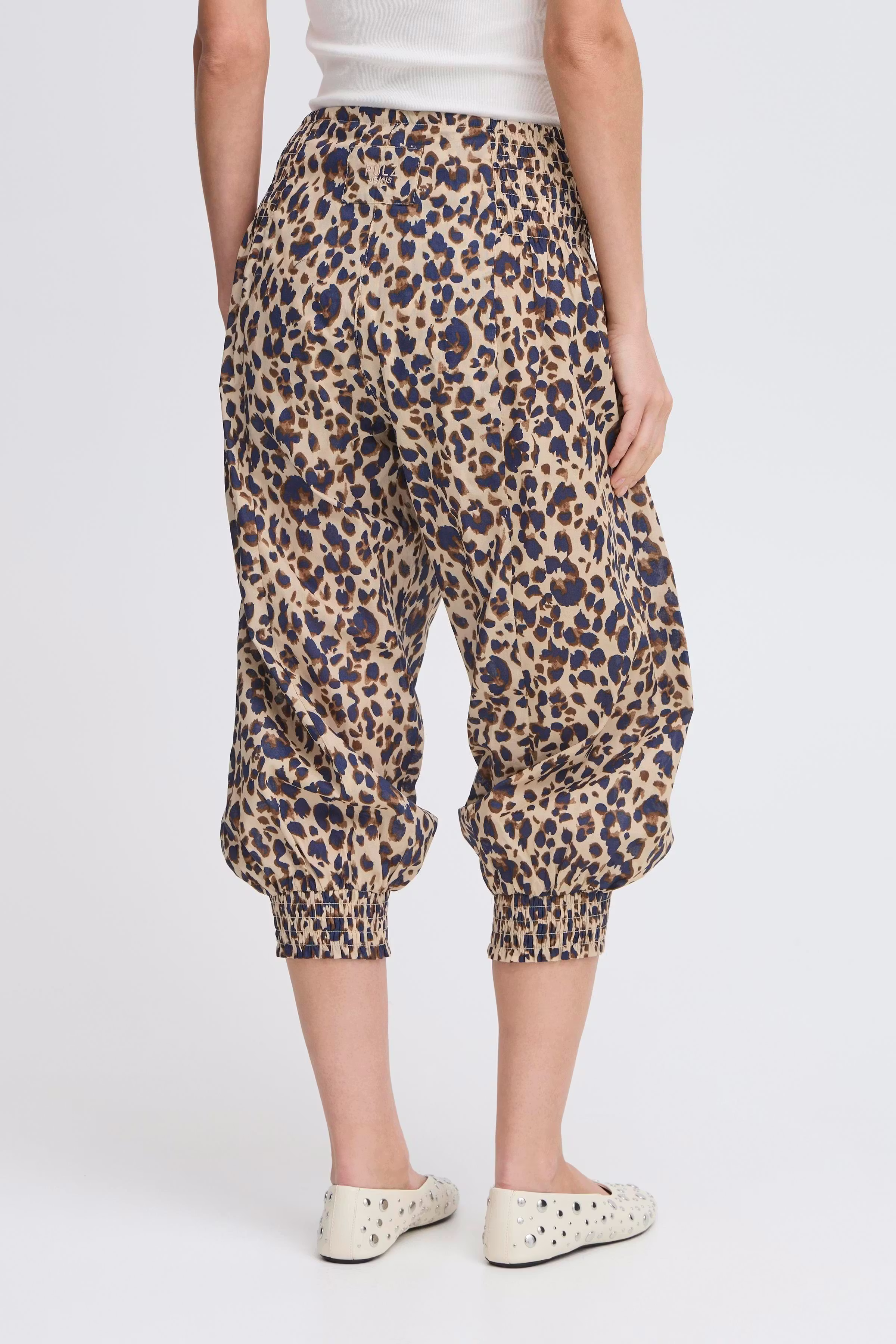 PZJILL Trousers LOOKBOOK BACK 50200339-202010