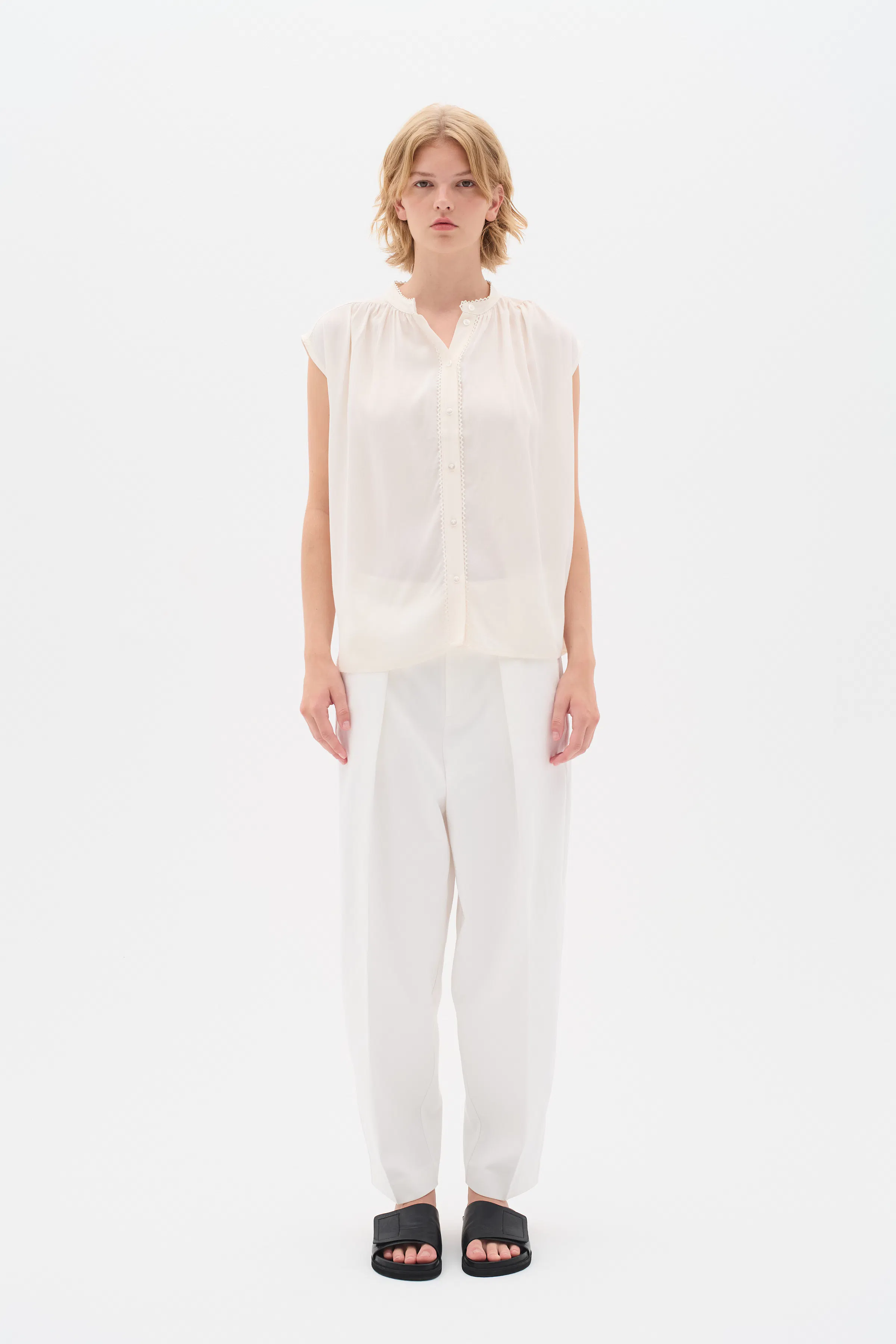 FallonIW LOOKBOOK FRONT 30110443-110701