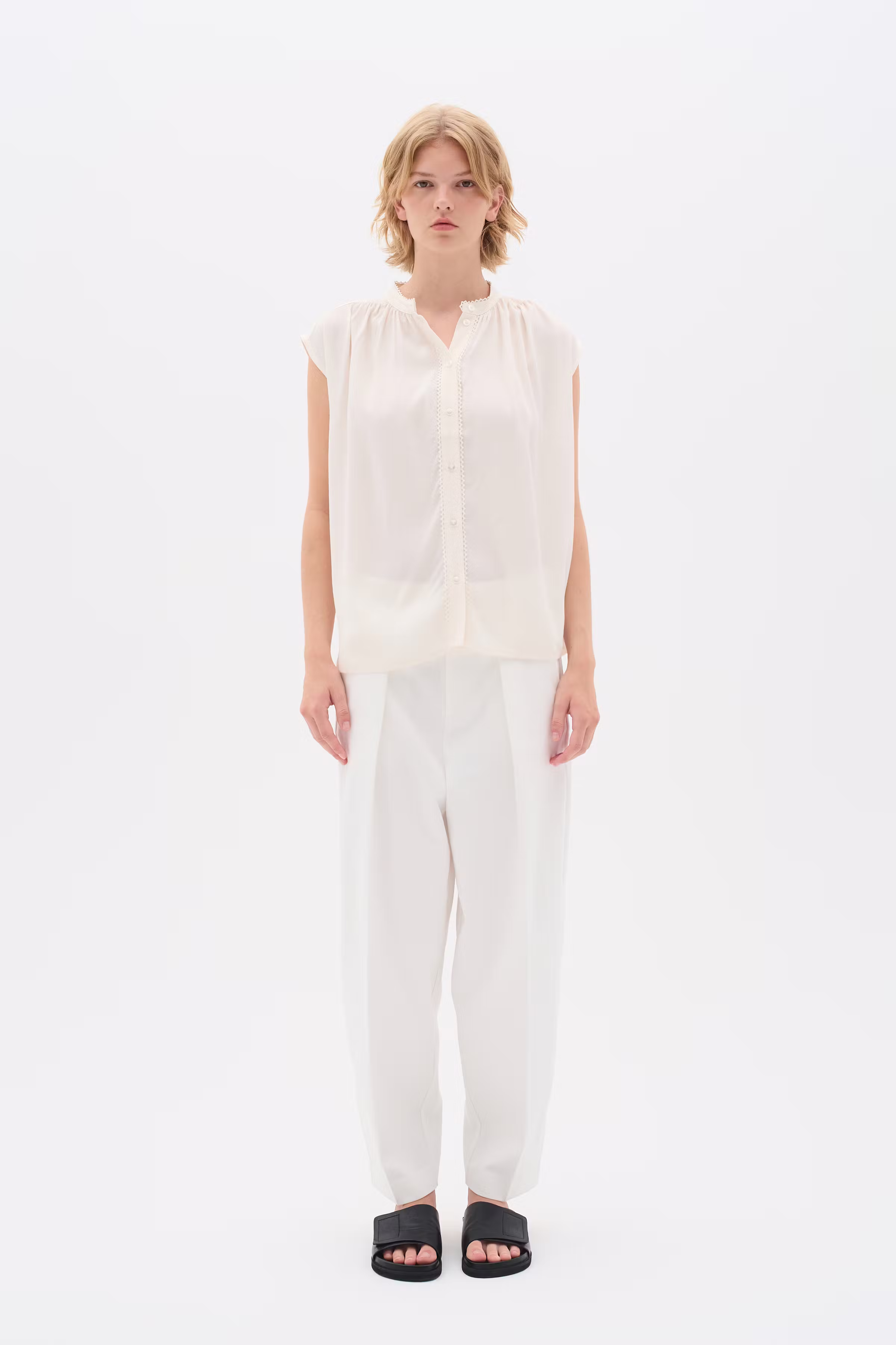 FallonIW LOOKBOOK FRONT 30110443-110701