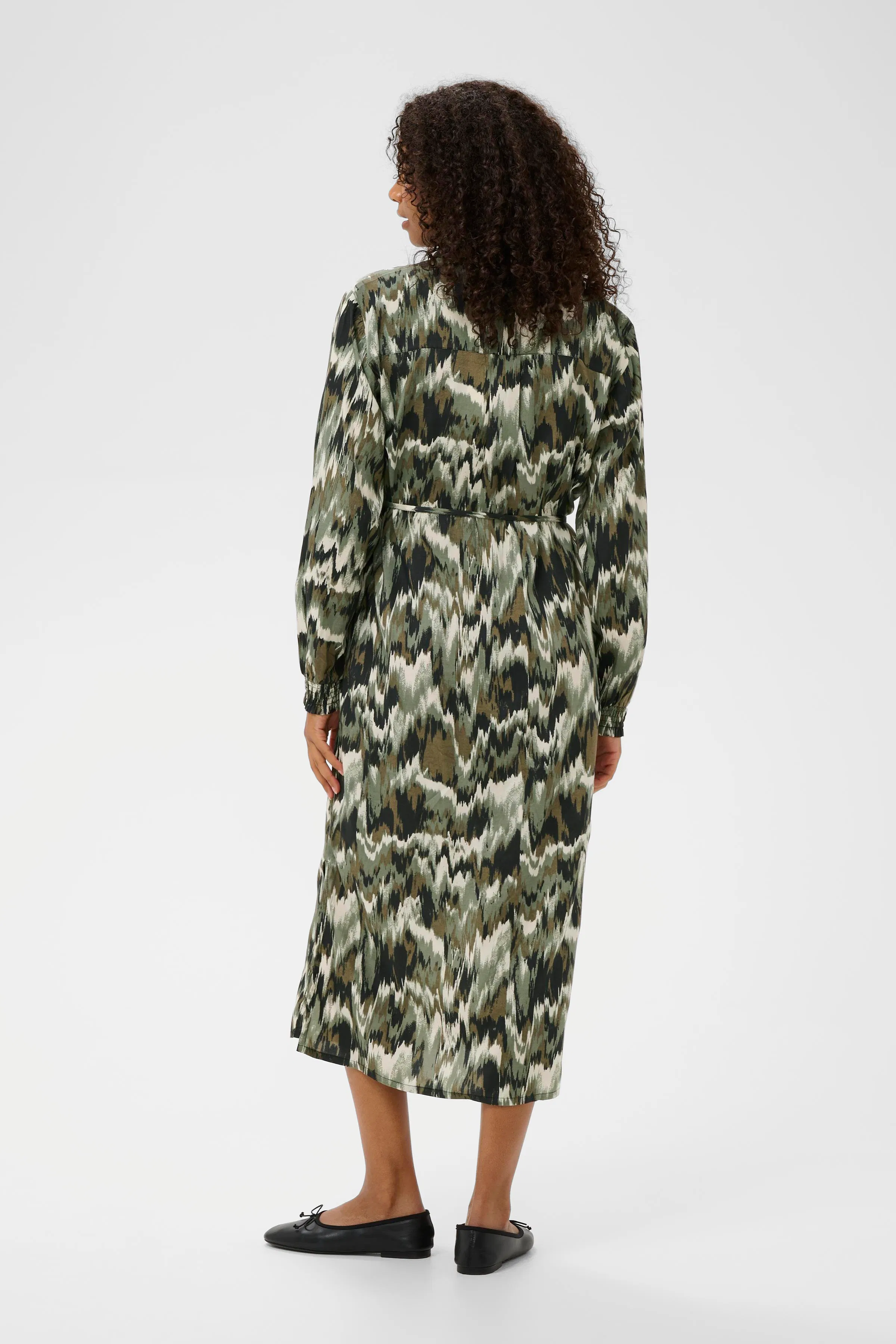KAkia Kjole LOOKBOOK BACK 10511176-108748