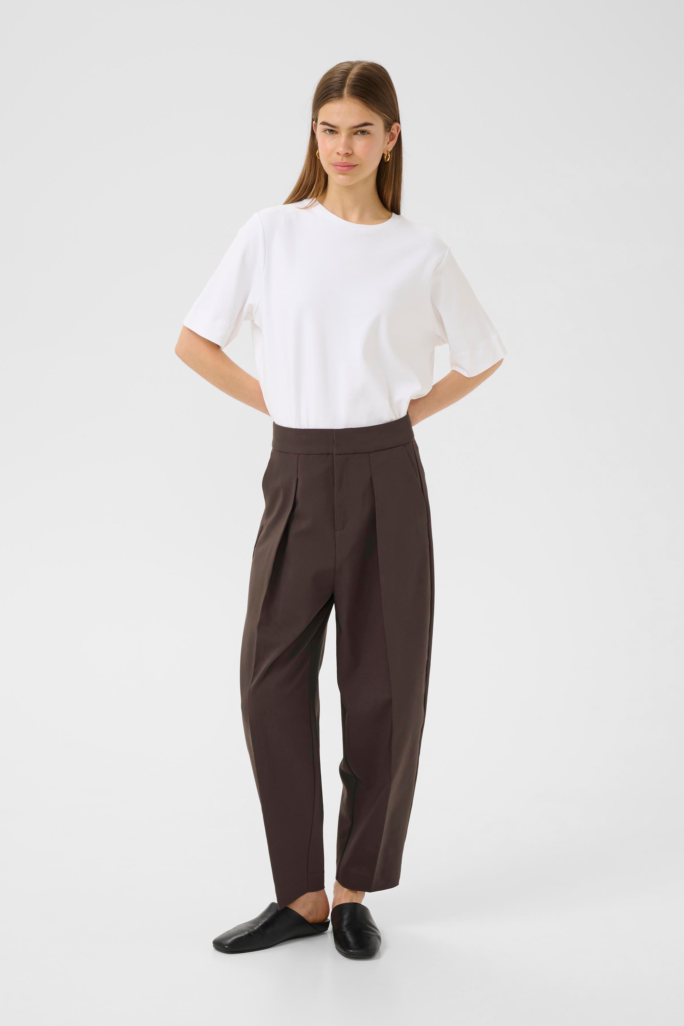 ZellaIW Barrel Trousers LOOKBOOK FRONT 30107207-190910